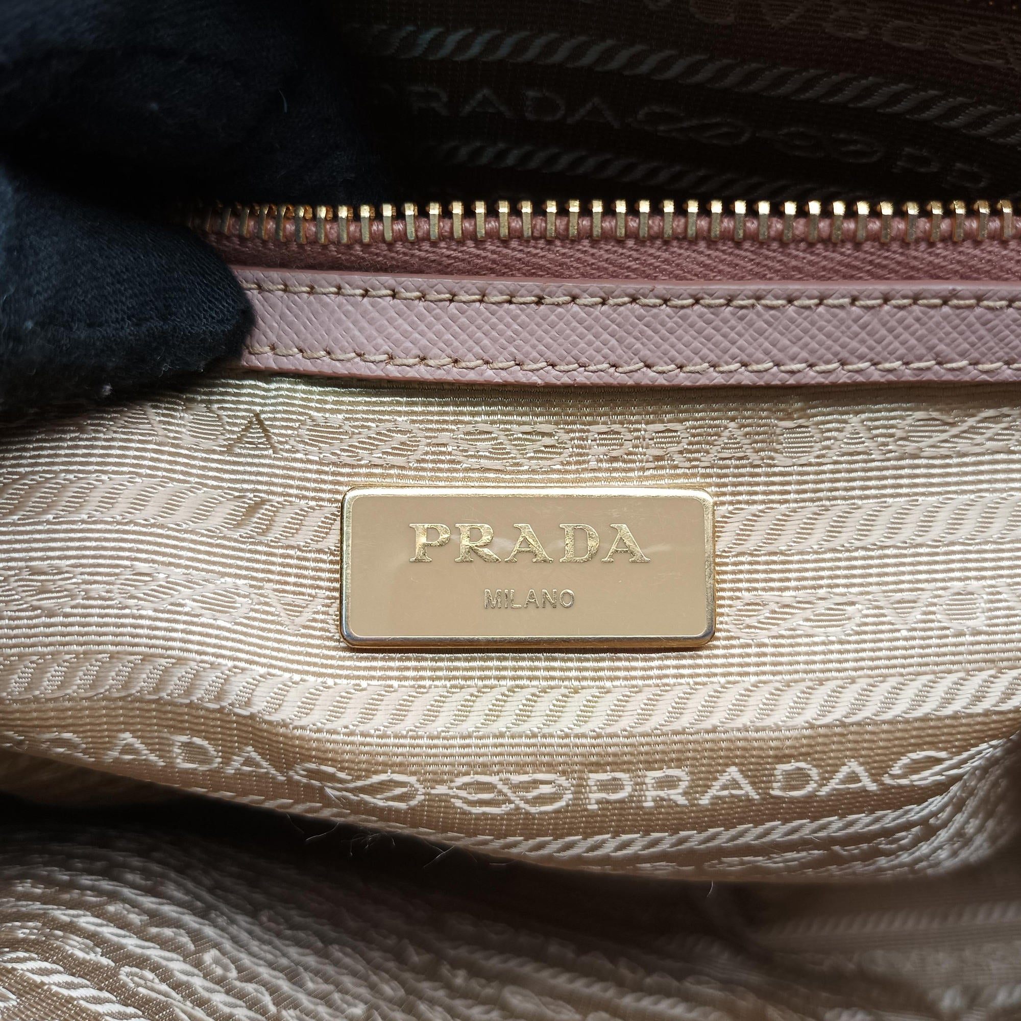Galleria Pink SAFFIANO Leather BN1786 165 122ガレリア ピンク サフィアーノレザー BN1786 165 122