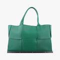 THE ARCO Tote Medium Green lambskin B09372800Lミディアム ザ アルコ トート グリーン ラムスキン B09372800L