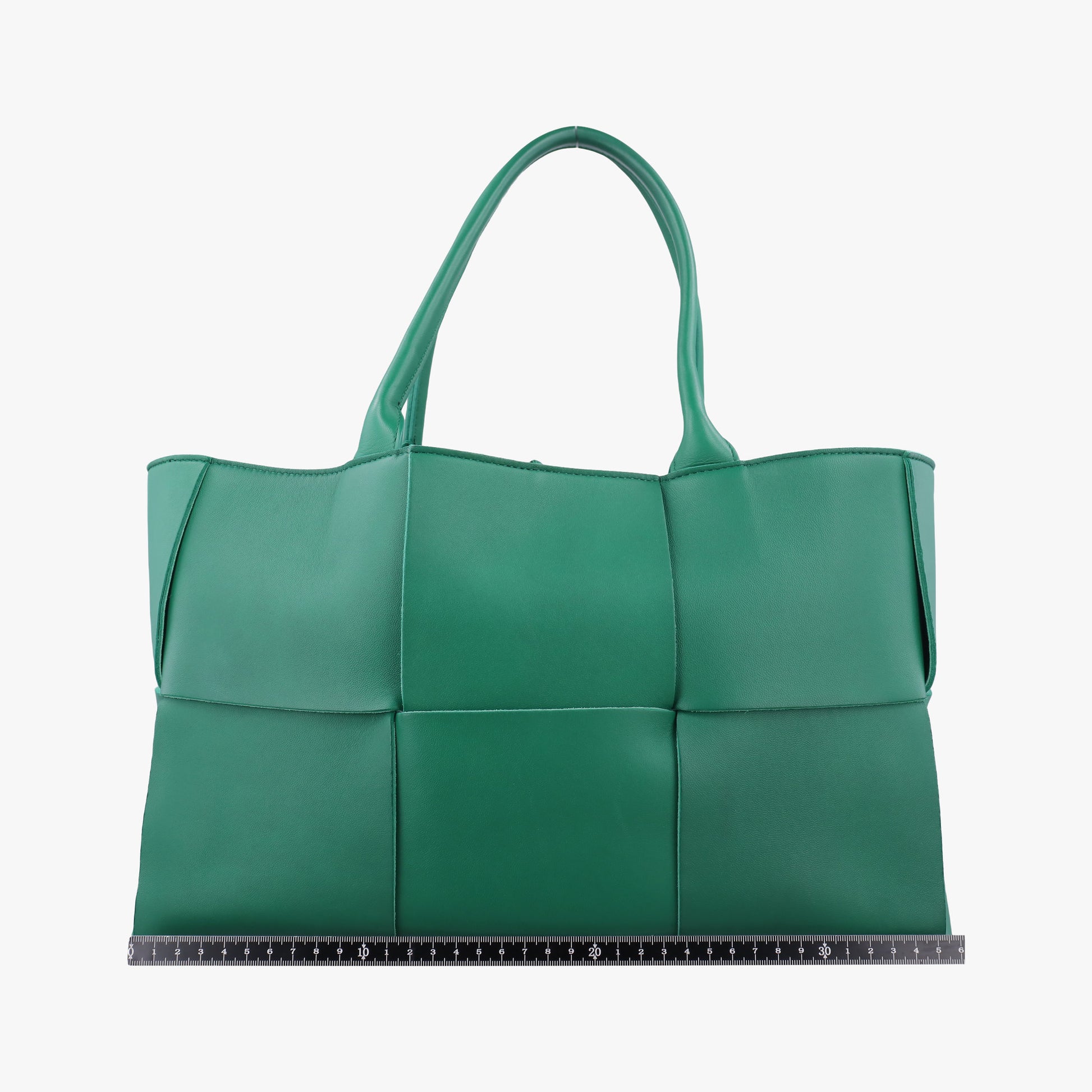 THE ARCO Tote Medium Green lambskin B09372800Lミディアム ザ アルコ トート グリーン ラムスキン B09372800L