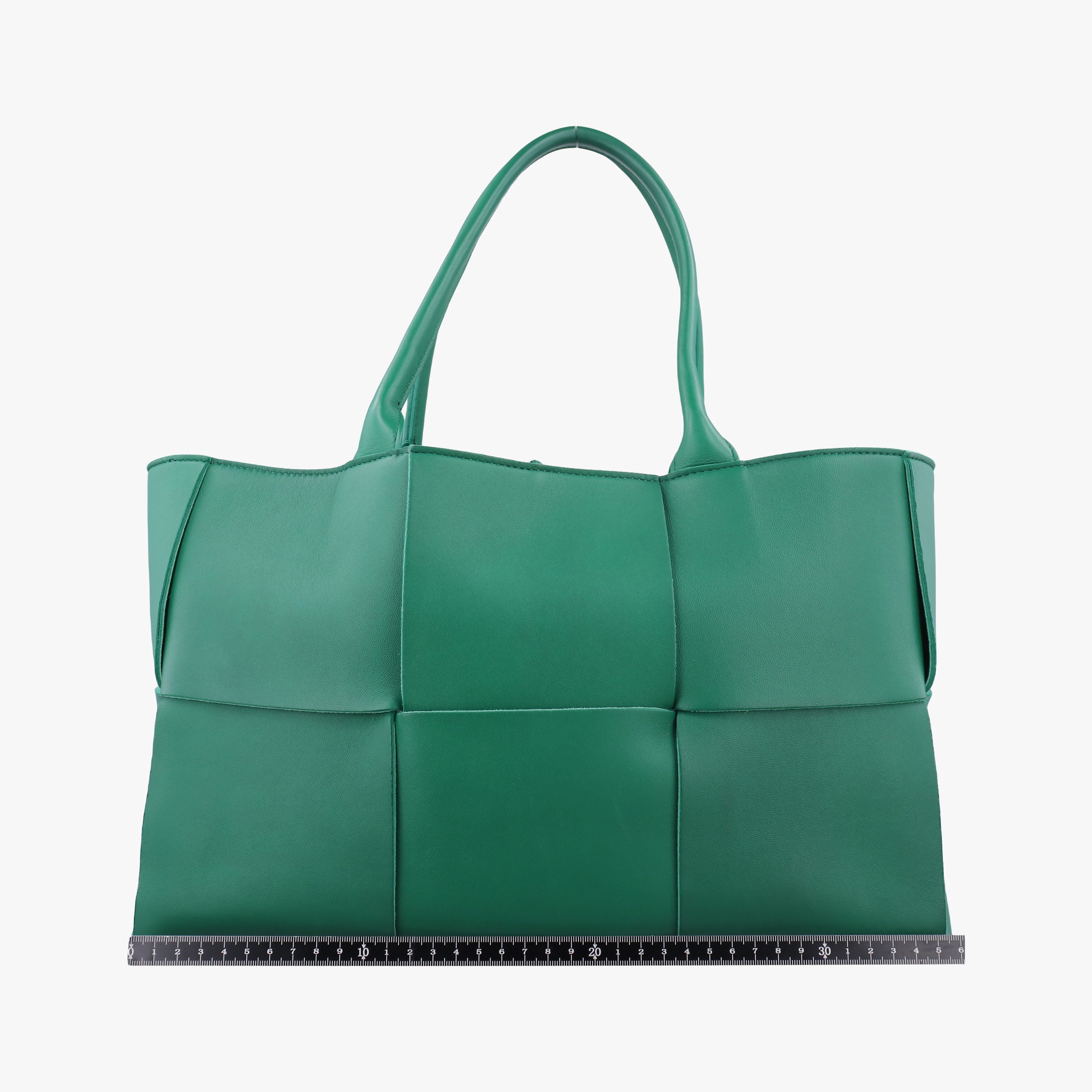 THE ARCO Tote Medium Green lambskin B09372800Lミディアム ザ アルコ トート グリーン ラムスキン B09372800L