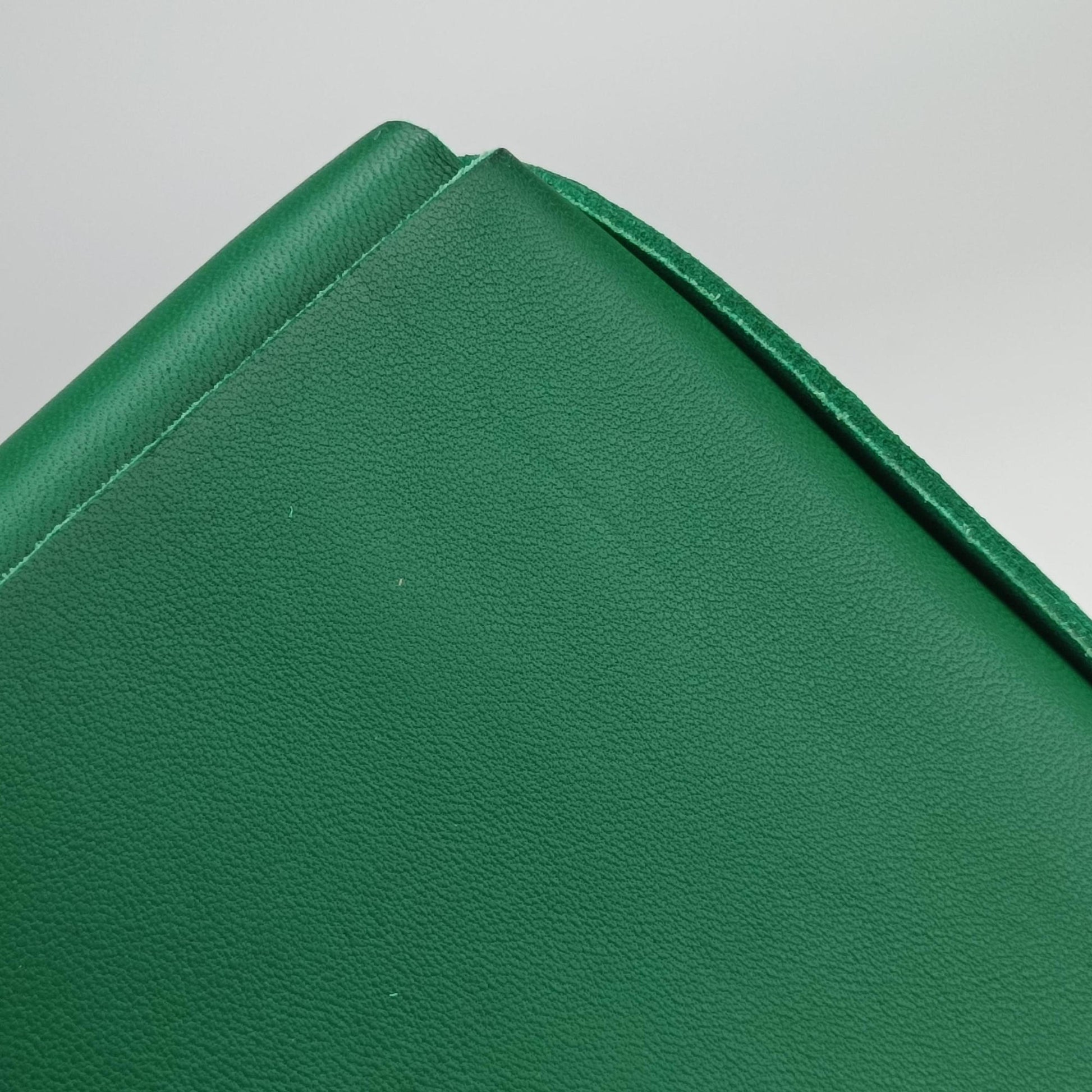 THE ARCO Tote Medium Green lambskin B09372800Lミディアム ザ アルコ トート グリーン ラムスキン B09372800L