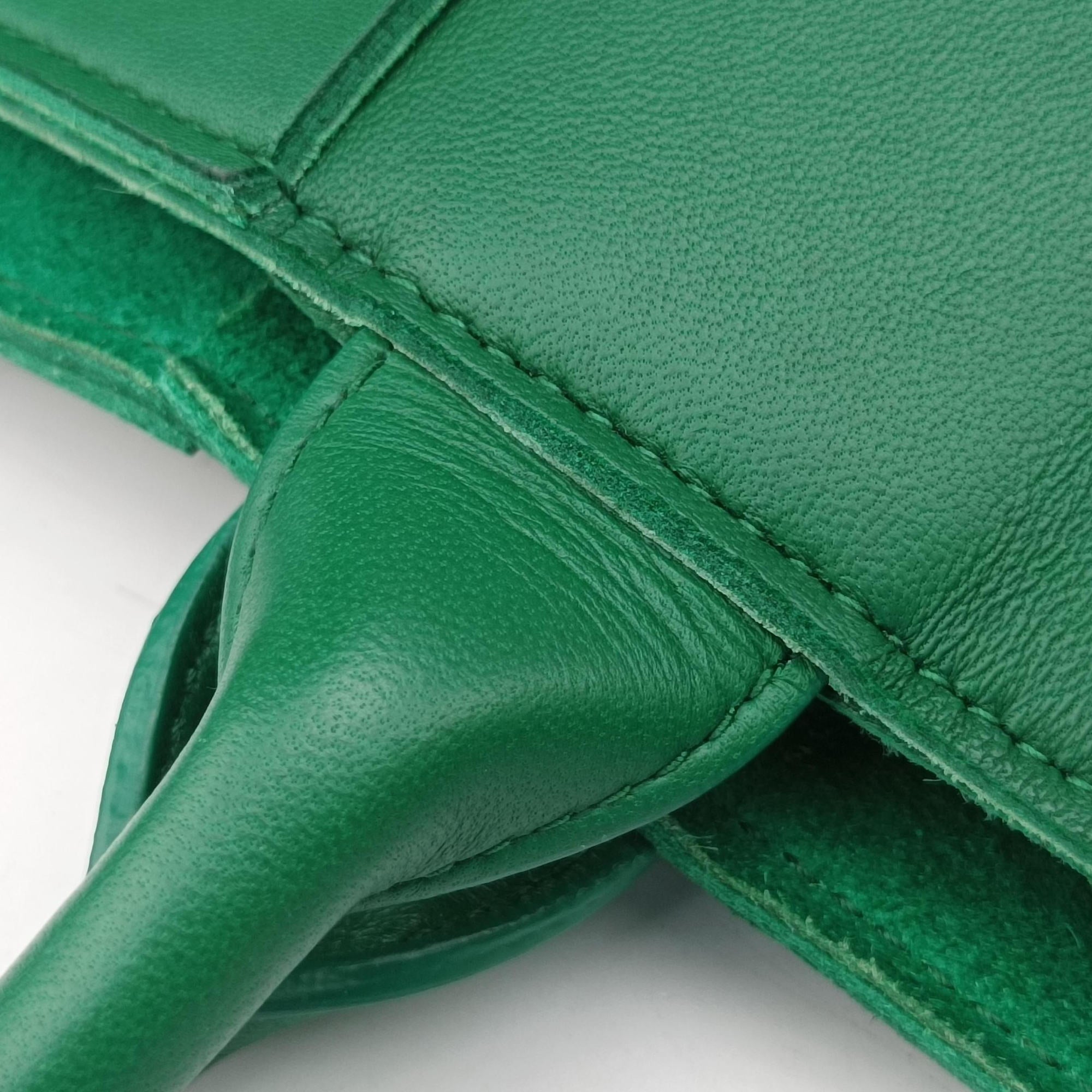 THE ARCO Tote Medium Green lambskin B09372800Lミディアム ザ アルコ トート グリーン ラムスキン B09372800L