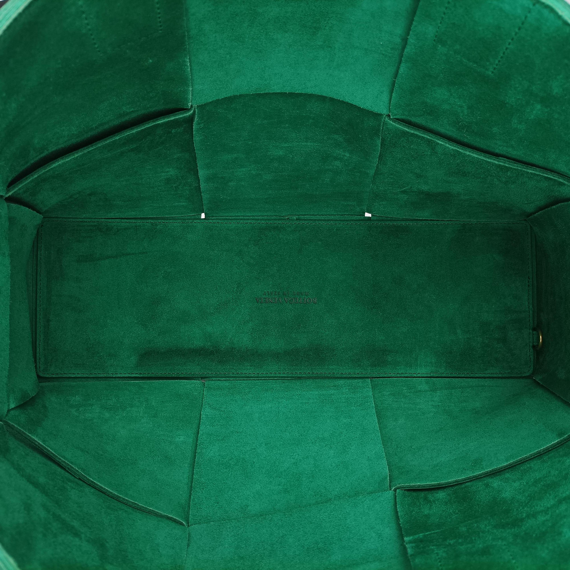 THE ARCO Tote Medium Green lambskin B09372800Lミディアム ザ アルコ トート グリーン ラムスキン B09372800L