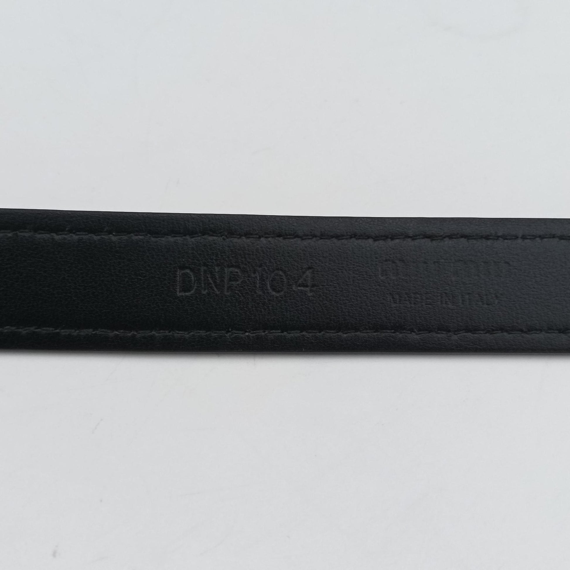 logoBlackleatherDNP104ロゴブラックレザーDNP104