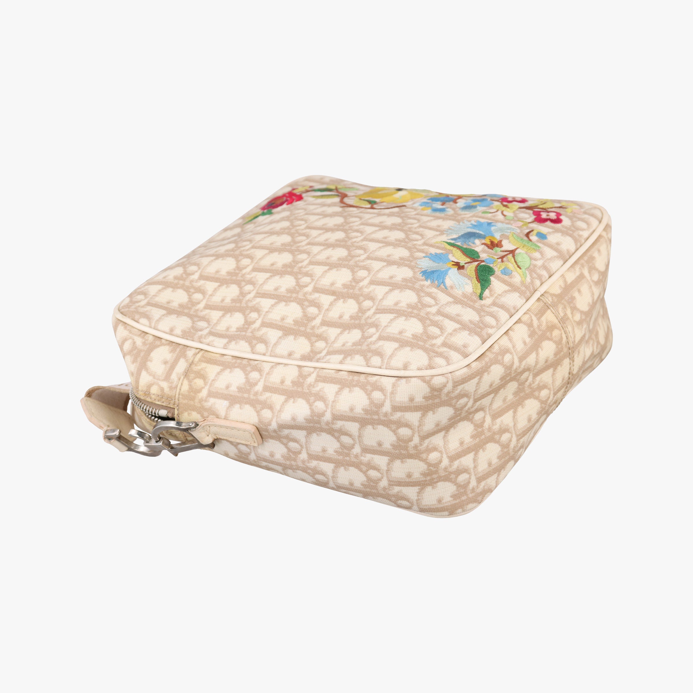 Trotter Flower Beige PVC Coated Canvas Floral Embroidery BO D 1024トロッター フラワー ベージュ PVCコーティングキャンバス 花刺繍 BO D 1024