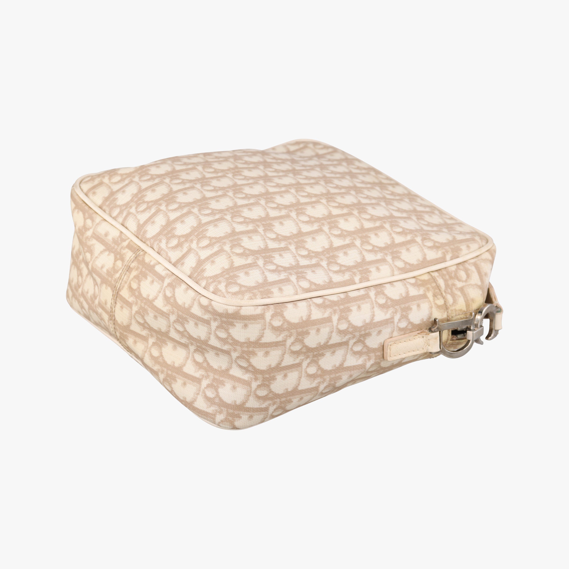 Trotter Flower Beige PVC Coated Canvas Floral Embroidery BO D 1024トロッター フラワー ベージュ PVCコーティングキャンバス 花刺繍 BO D 1024