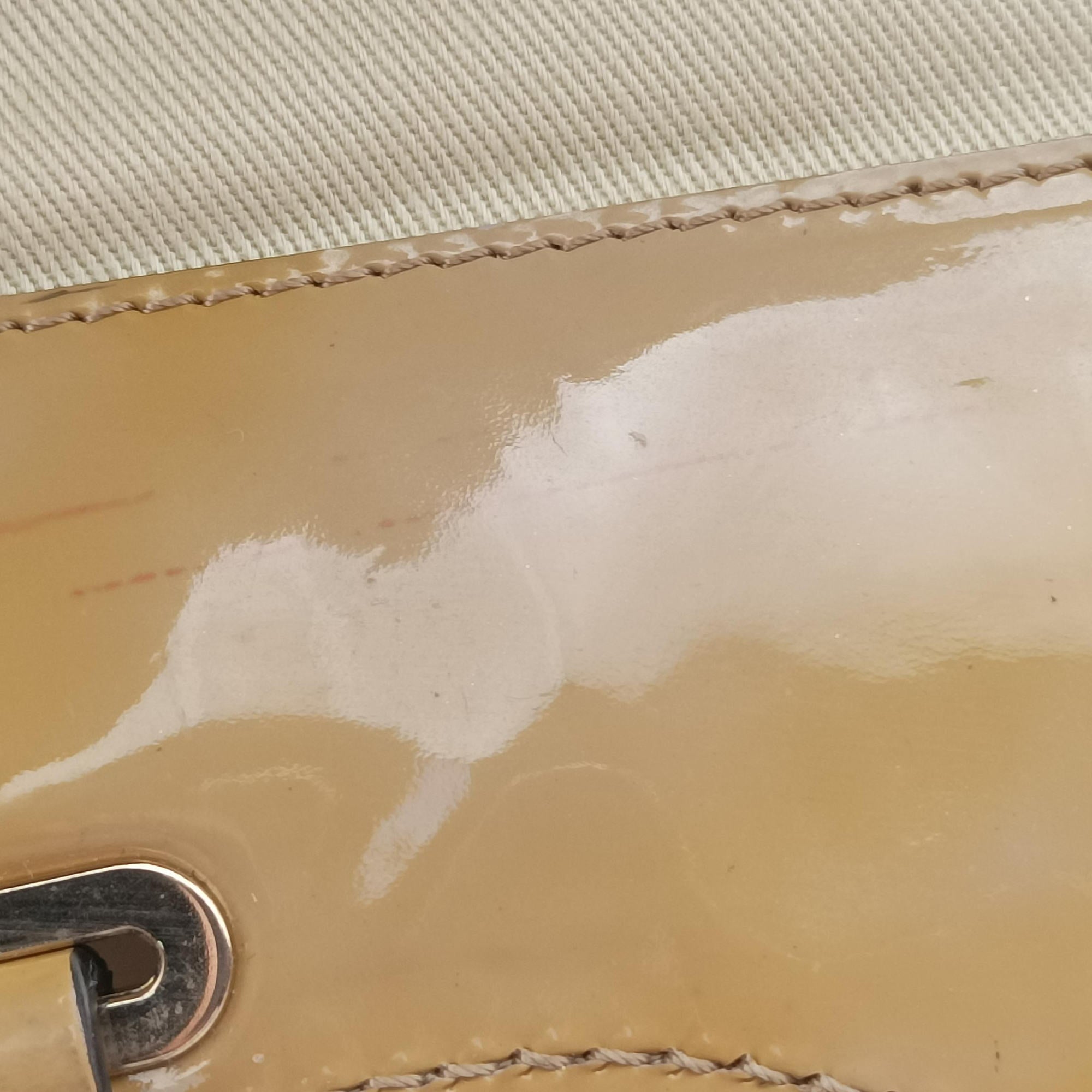 Rockstud khaki Patent Leather Lot number unknownロックスタッズ イエロー パテント 製番不明