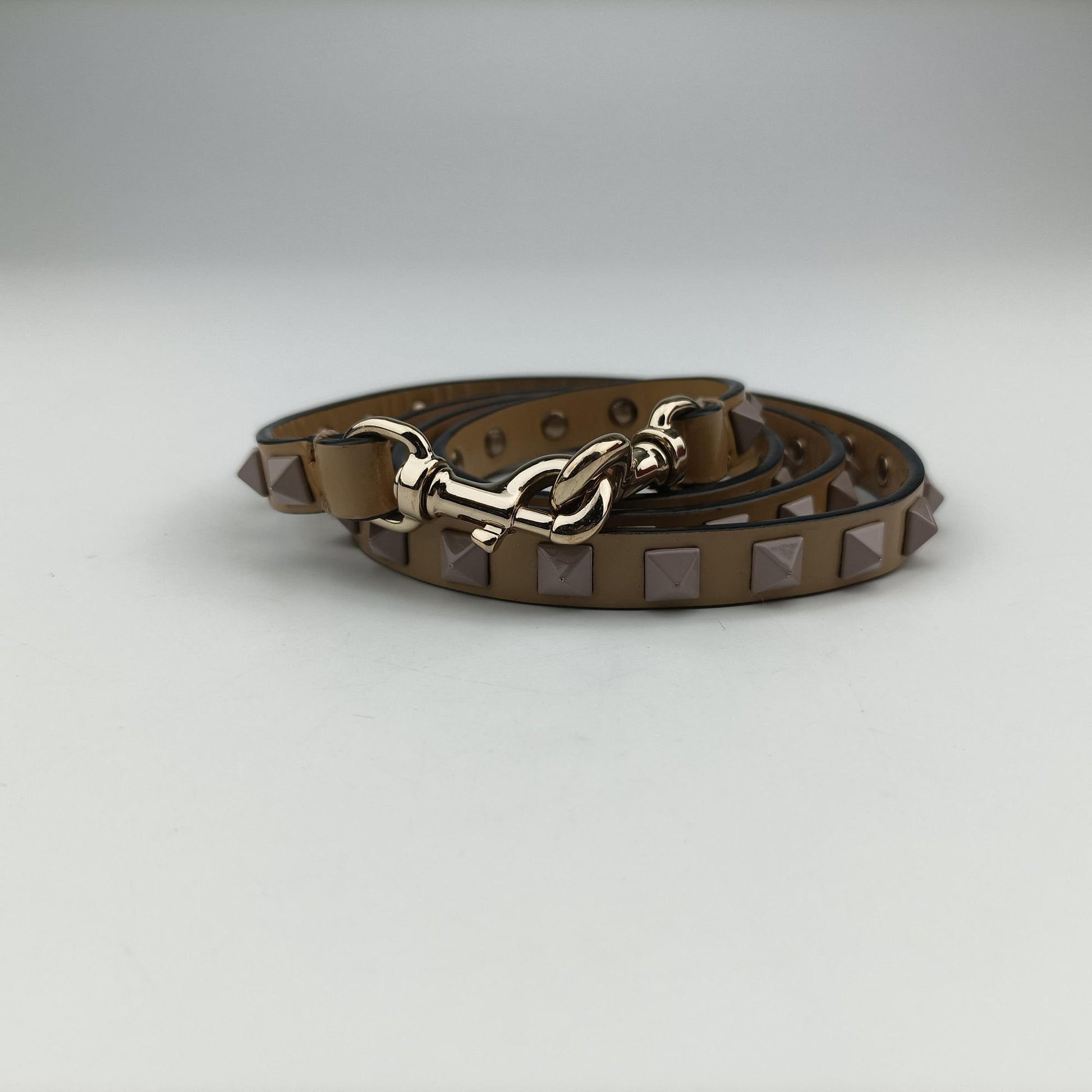 Rockstud khaki Patent Leather Lot number unknownロックスタッズ イエロー パテント 製番不明