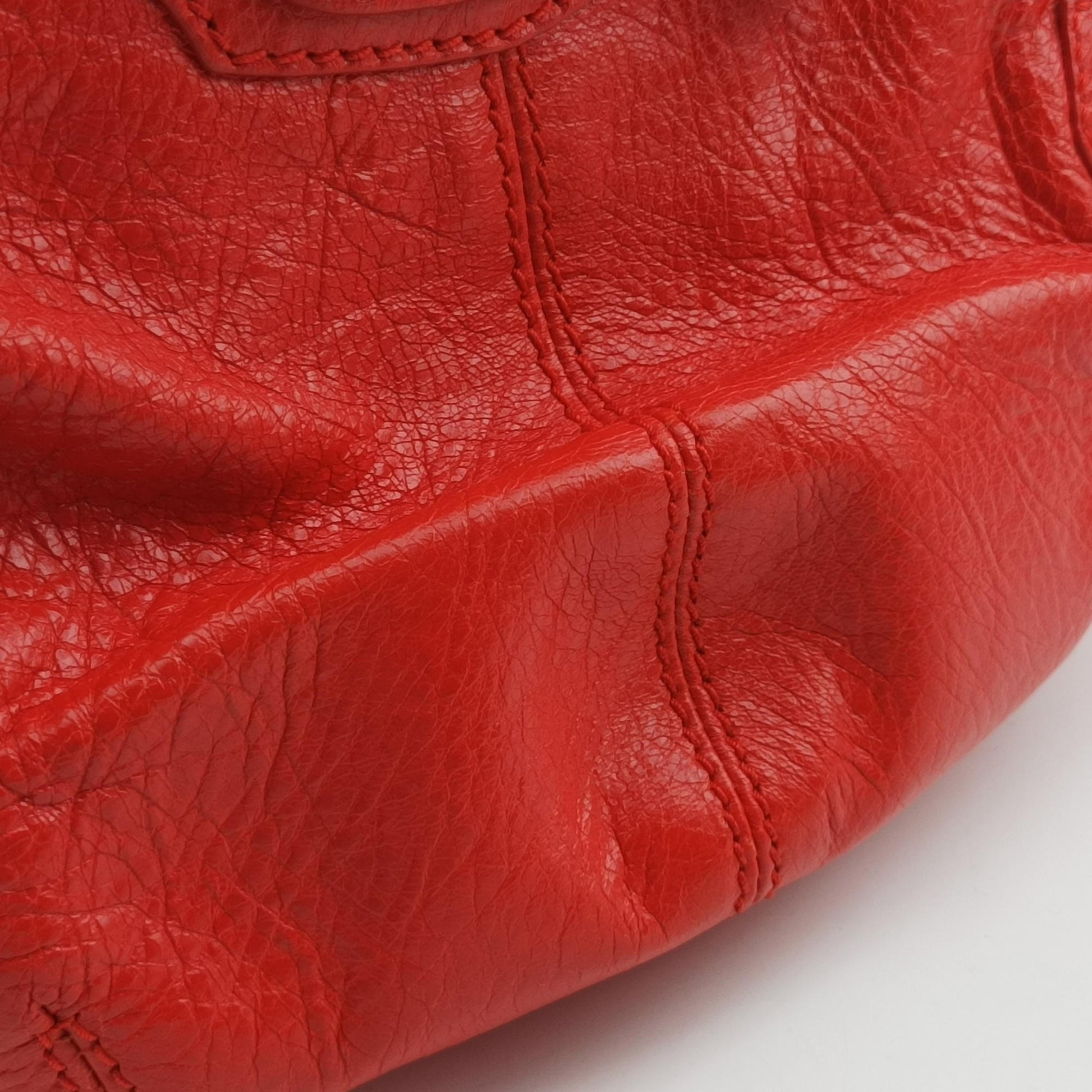 Pompon Red Leather 285439.6575.F.1669ポンポン レッド レザー 285439.6575.F.1669