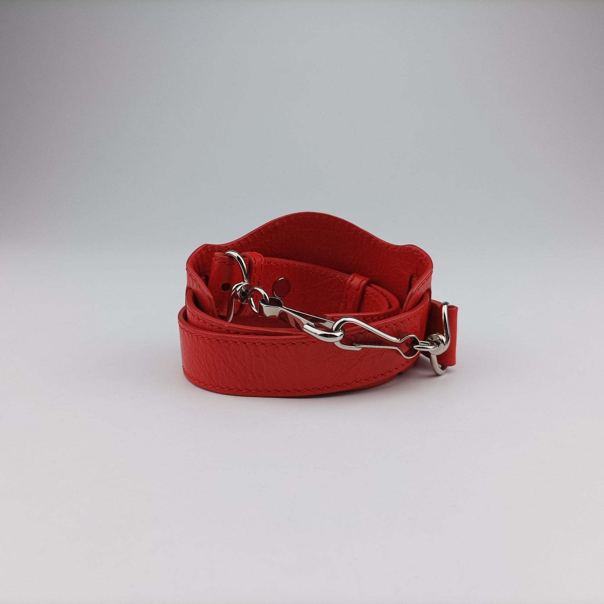 Pompon Red Leather 285439.6575.F.1669ポンポン レッド レザー 285439.6575.F.1669