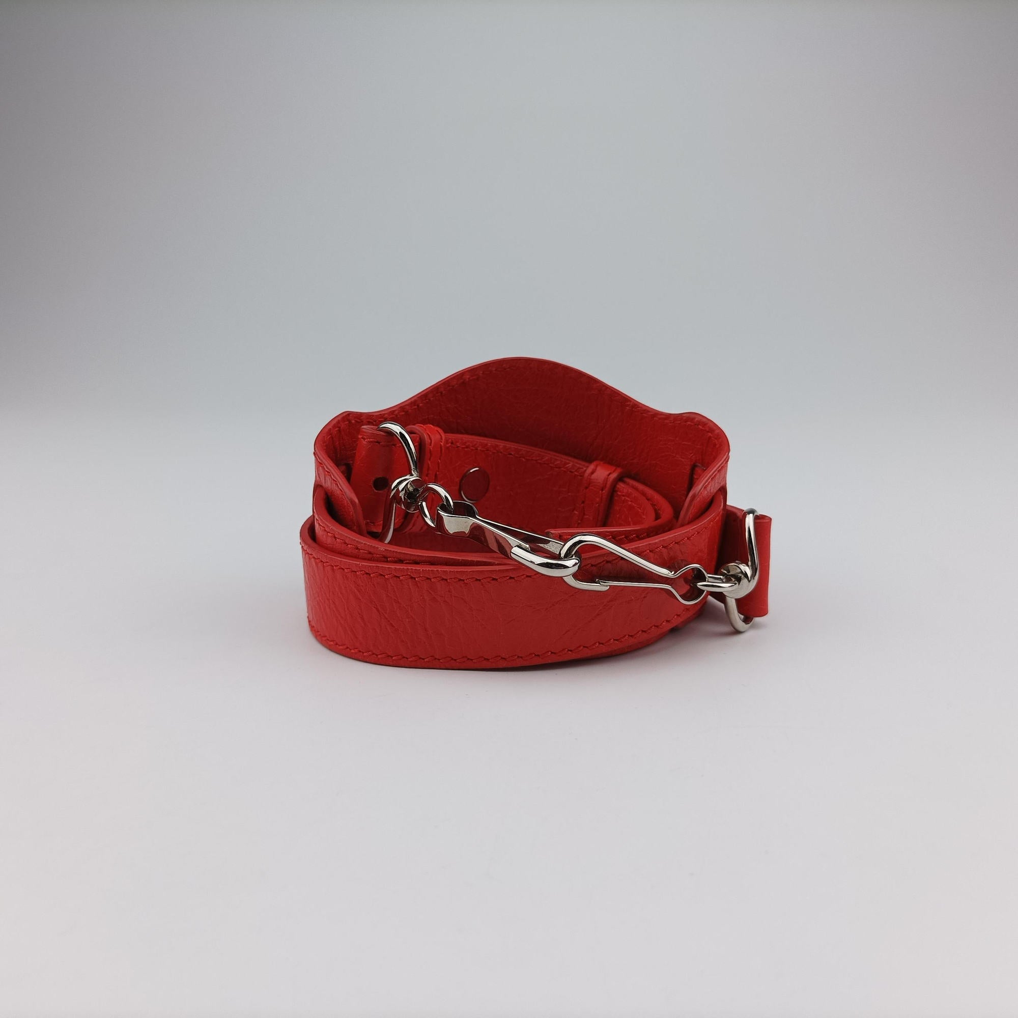 Pompon Red Leather 285439.6575.F.1669ポンポン レッド レザー 285439.6575.F.1669