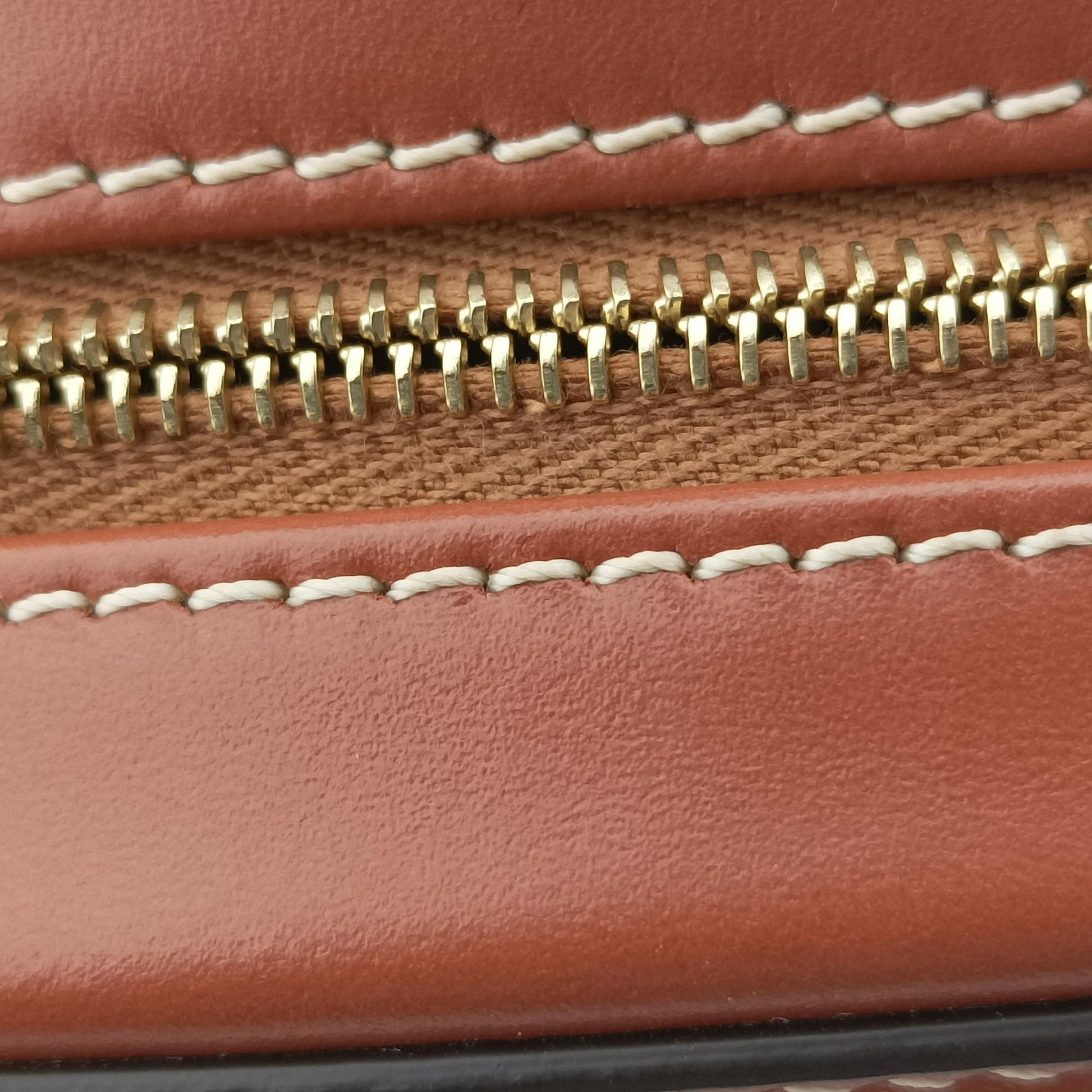 Oval Purse Cuir Triomphe Brown Leather U-SL-0292オーバルパース キュイル トリオンフ ブラウン レザー U-SL-0292