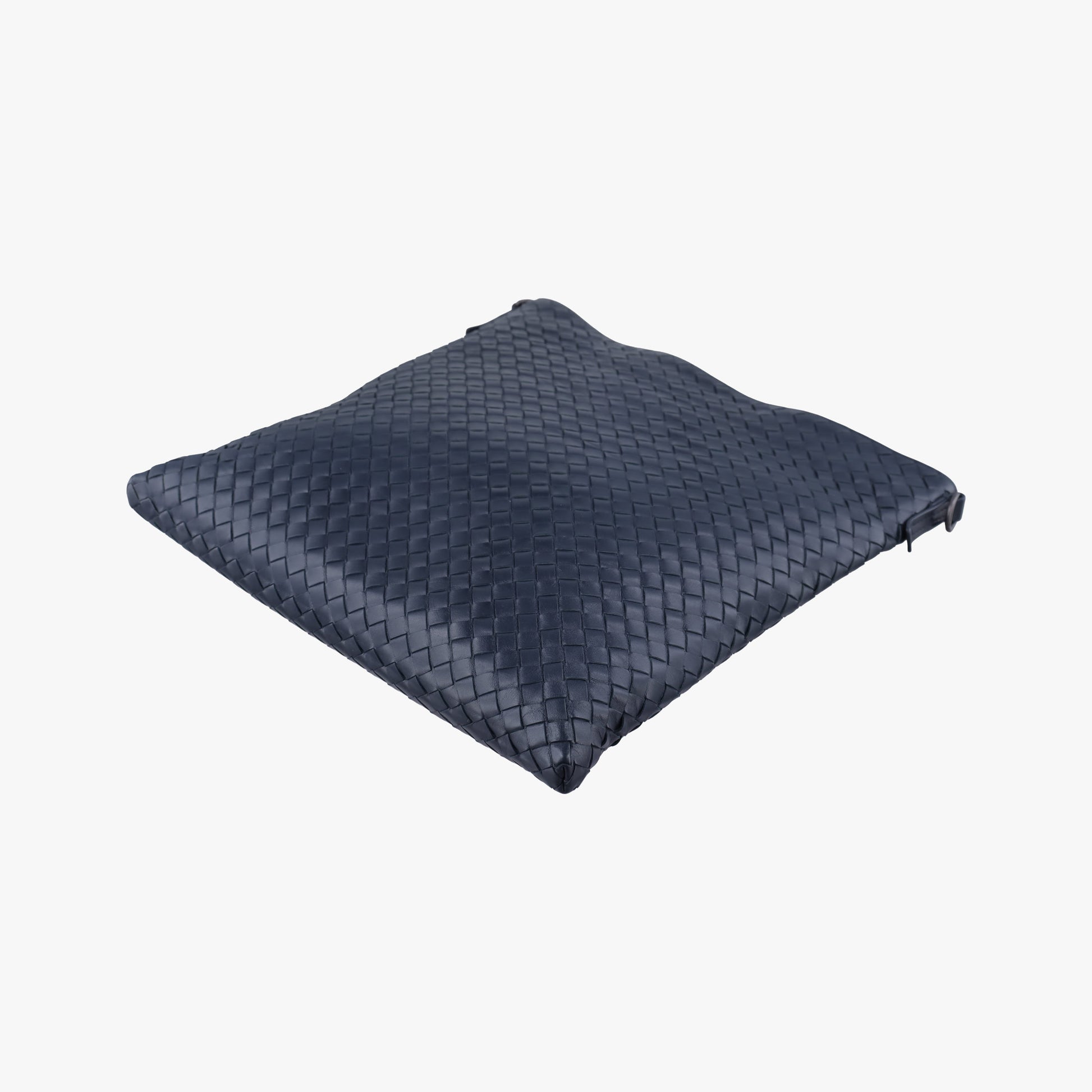 Intrecciato Navy lambskin B03645117Tイントレチャート ネイビー ラムスキン B03645117T
