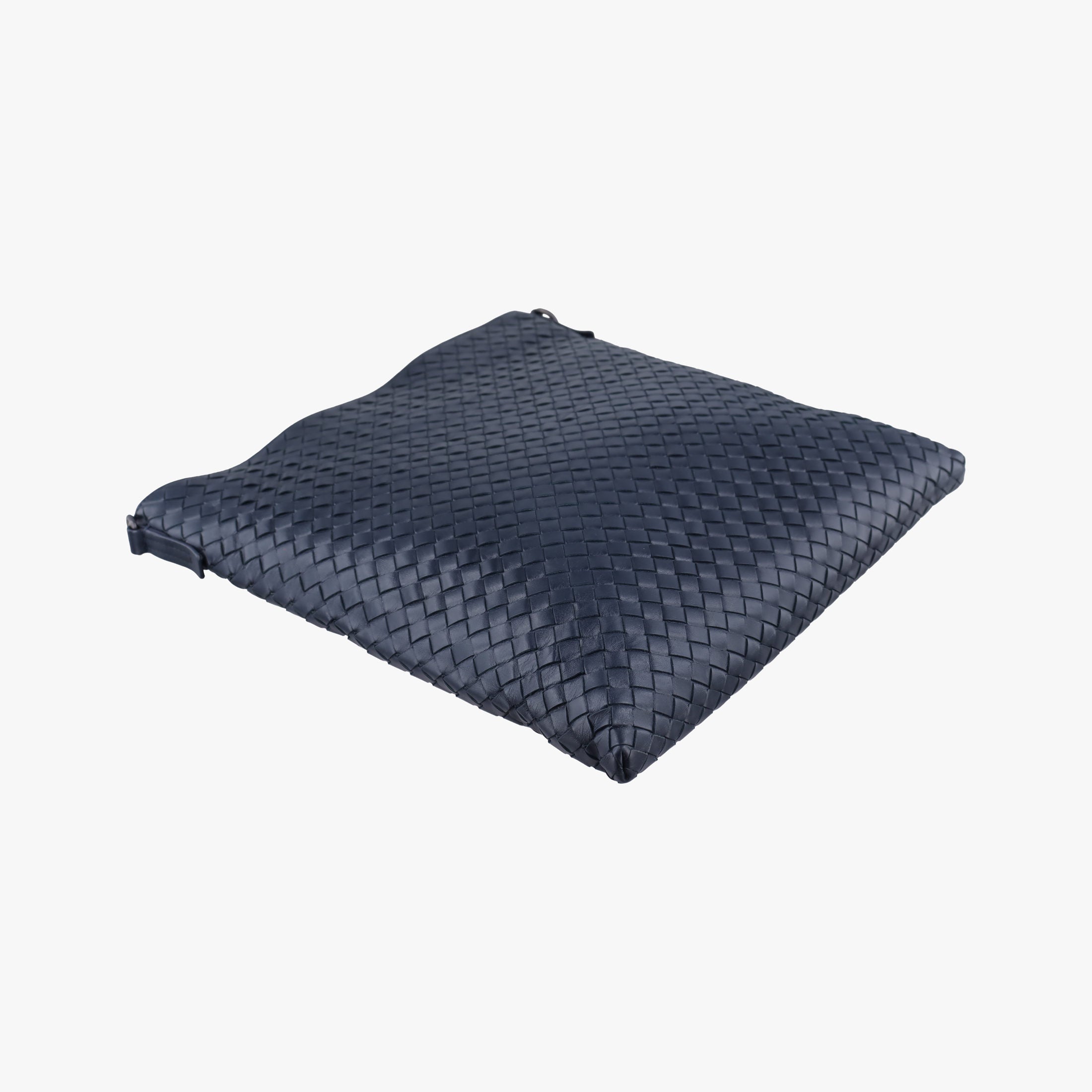 Intrecciato Navy lambskin B03645117Tイントレチャート ネイビー ラムスキン B03645117T