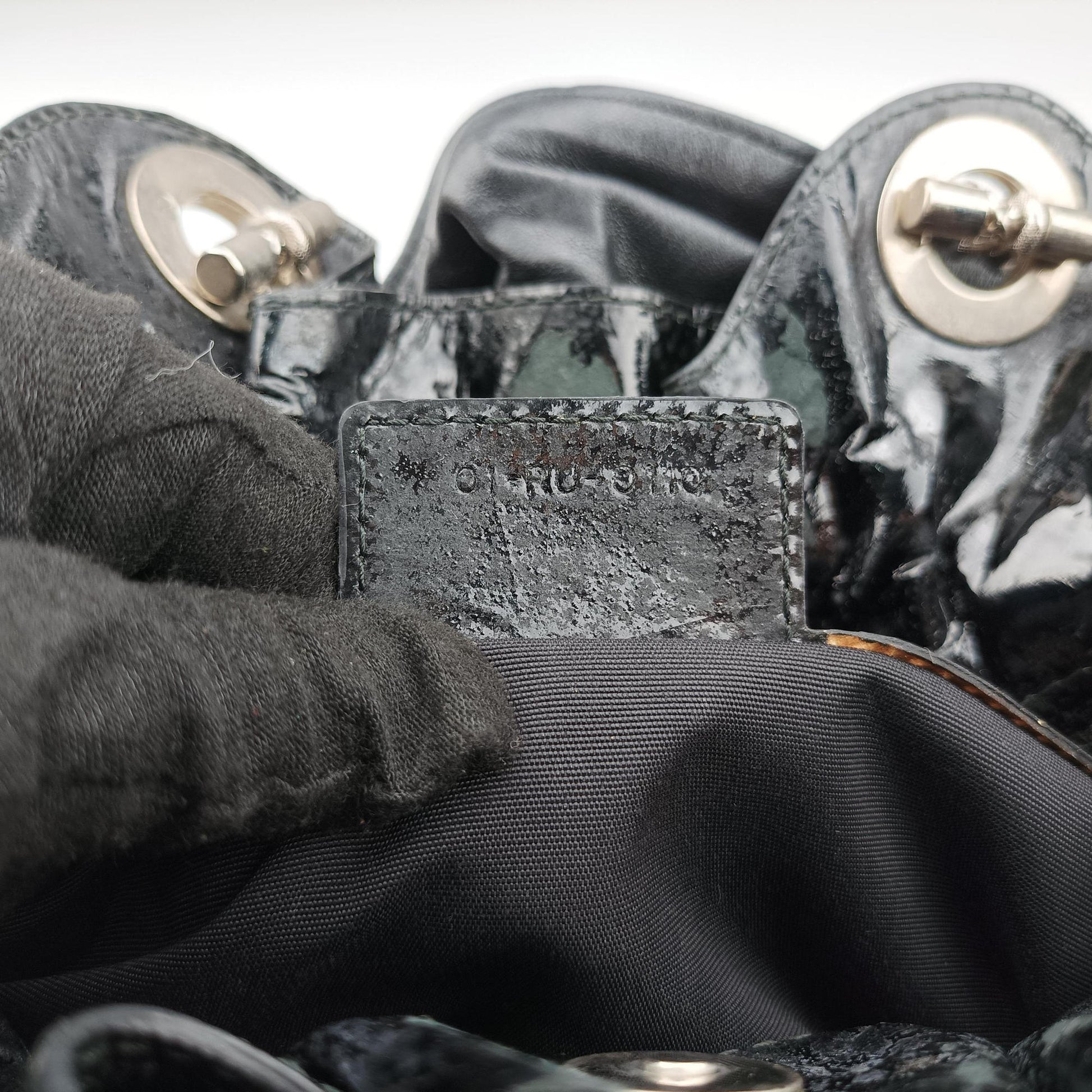 Le Trente Cannage Black Patent 01-RU-0110ルトラント カナージュ ブラック パテント 01-RU-0110