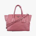Twin Pocket Winged Tote Pink Leather BN2619 110ツイン ポケット ウィング トート ピンク レザー BN2619 110