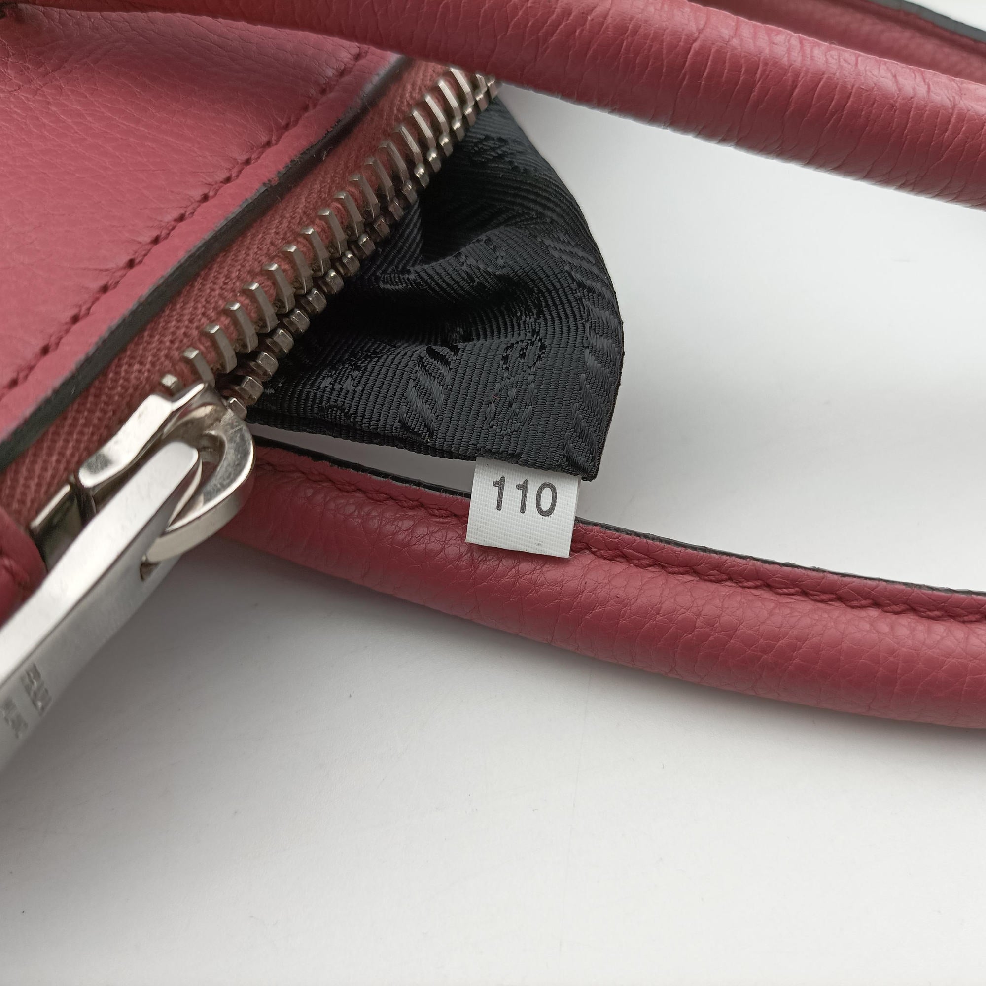 Twin Pocket Winged Tote Pink Leather BN2619 110ツイン ポケット ウィング トート ピンク レザー BN2619 110
