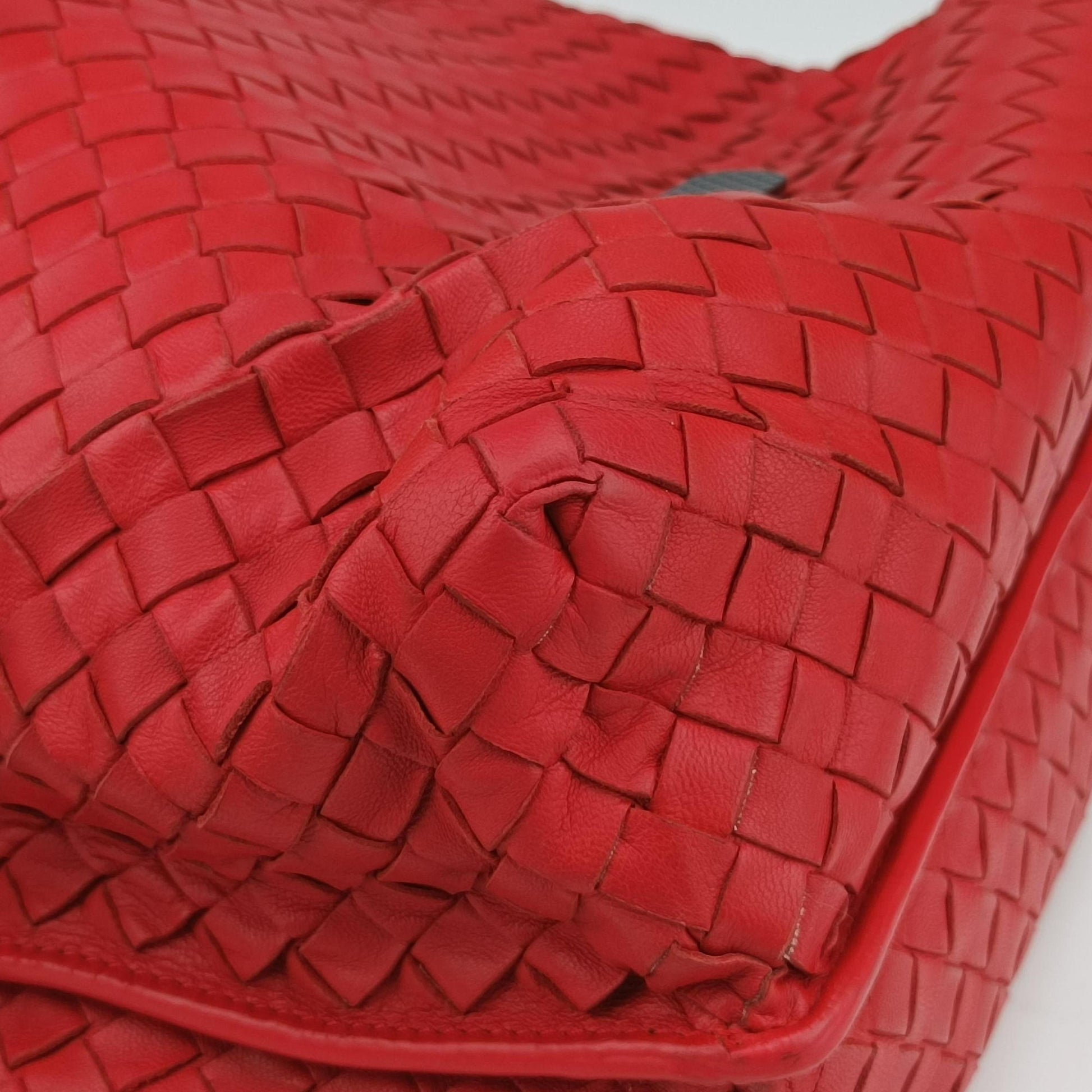 Intrecciato Red lambskin B02963546Mイントレチャート レッド ラムスキン B02963546M