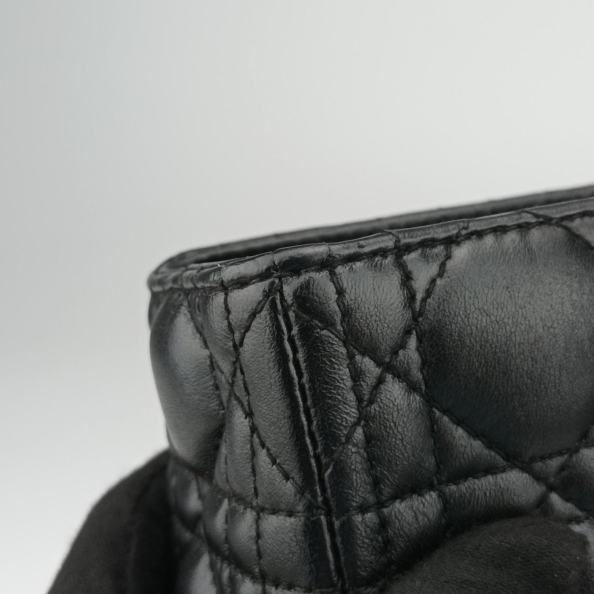 Lady Dior Black lambskin 08-MA-0110レディディオール ブラック ラムスキン 08-MA-0110