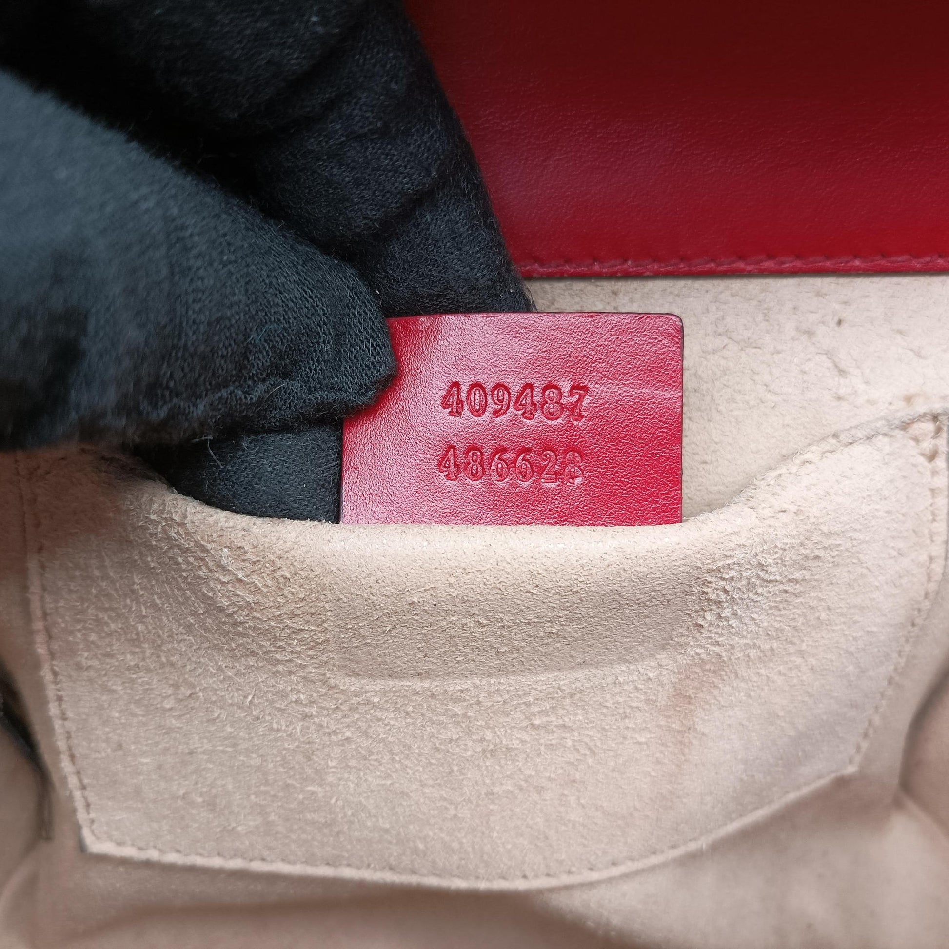 Padlock Red Leather 409487 A019780874パドロック レッド レザー 409487 A019780874