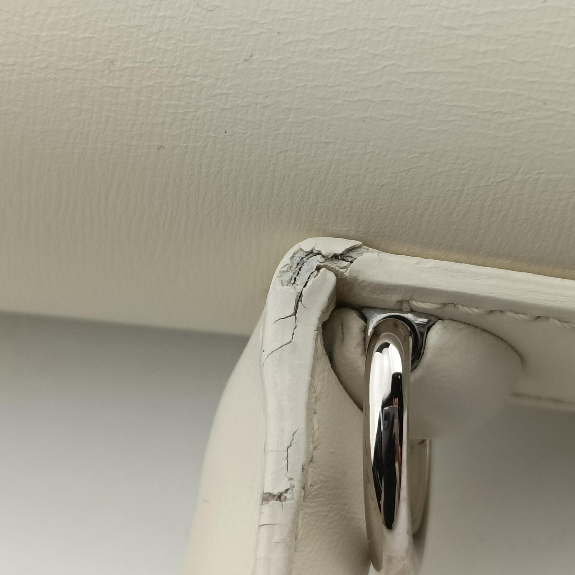 Brillant White Leather HO6Aブリヨン ホワイト レザー HO6A