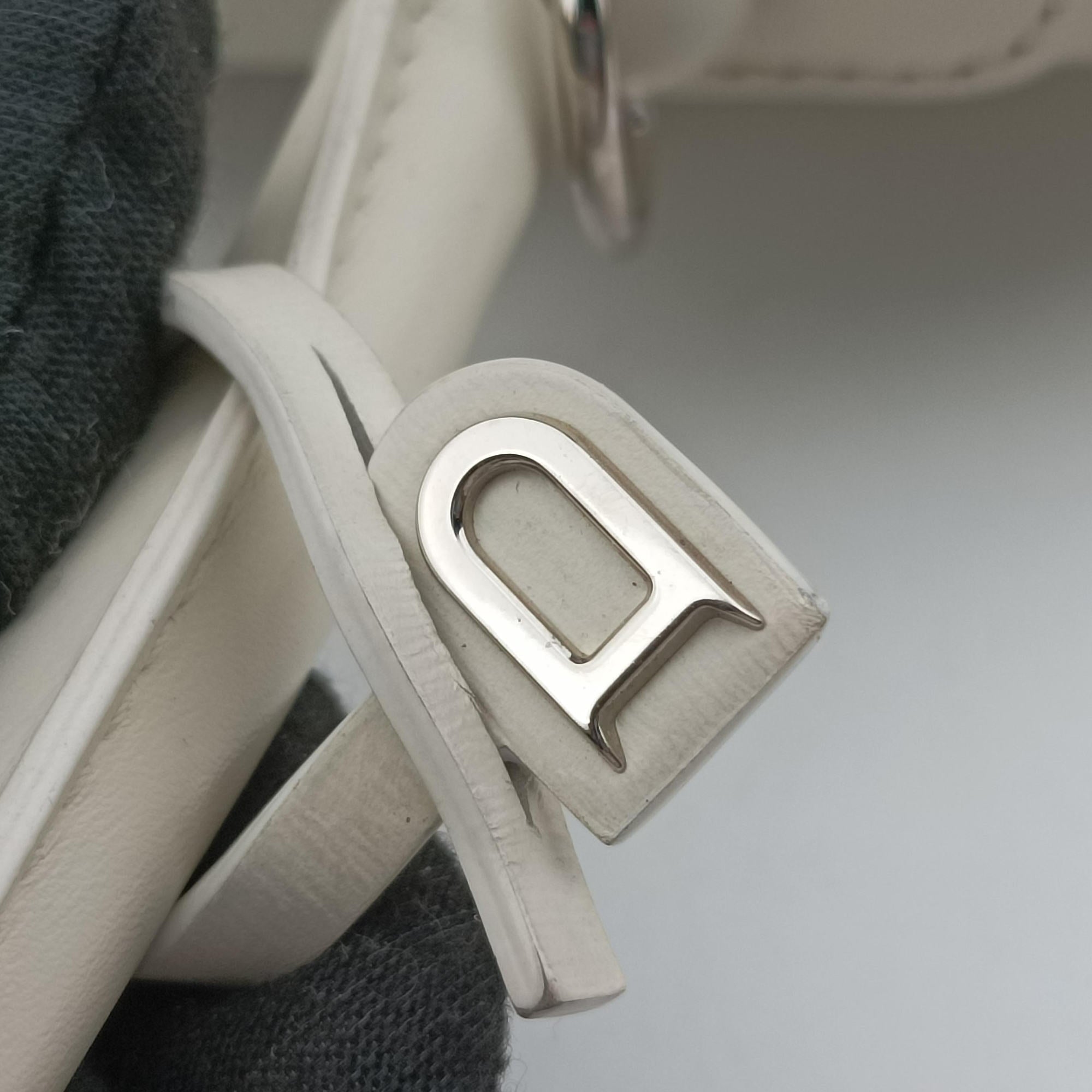 Brillant White Leather HO6Aブリヨン ホワイト レザー HO6A