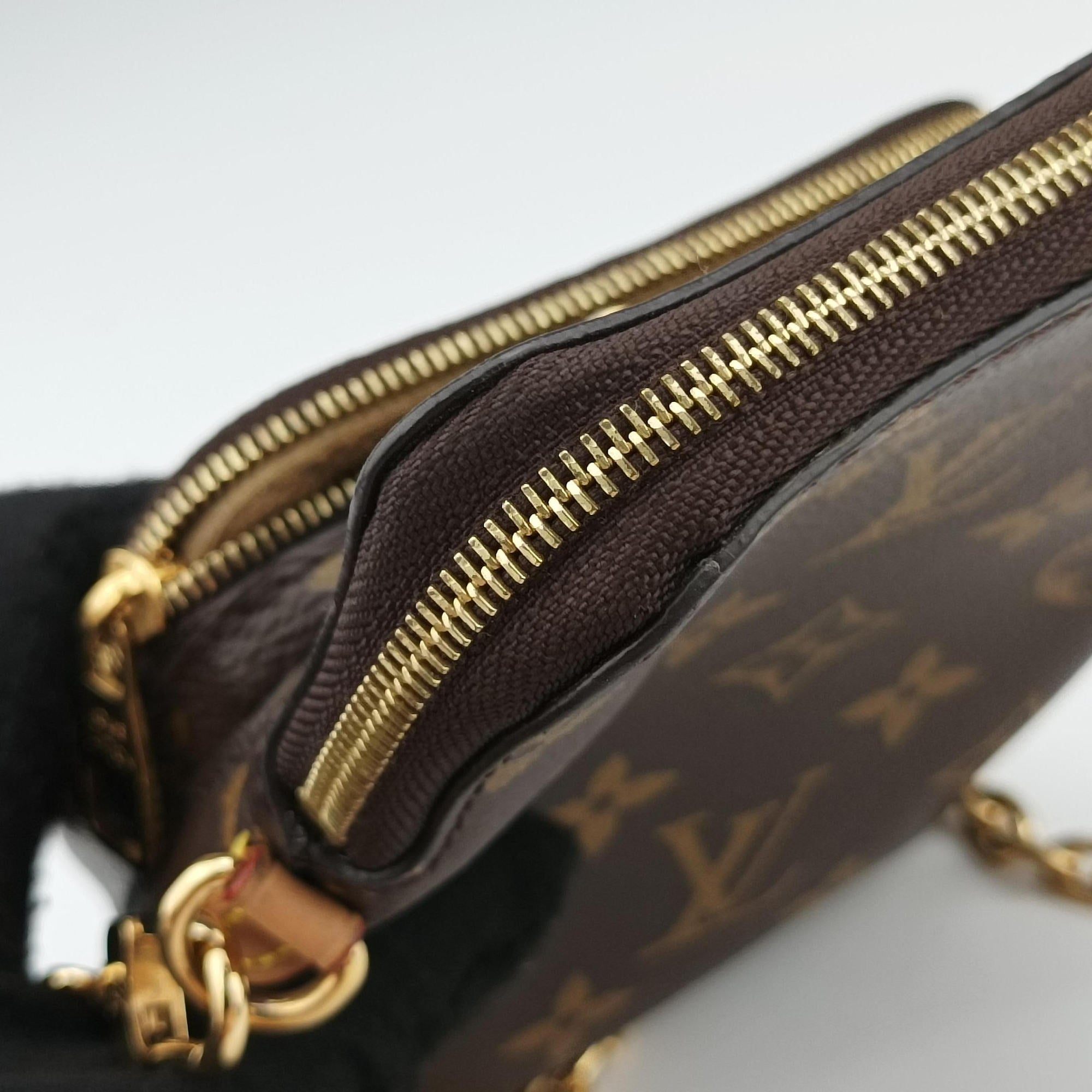 Utility Phone Sleeve Brown Monogram Canvas M80746 IC Chipユーティリティ モノグラム/ブラウン モノグラムキャンバス M80746 ICチップ