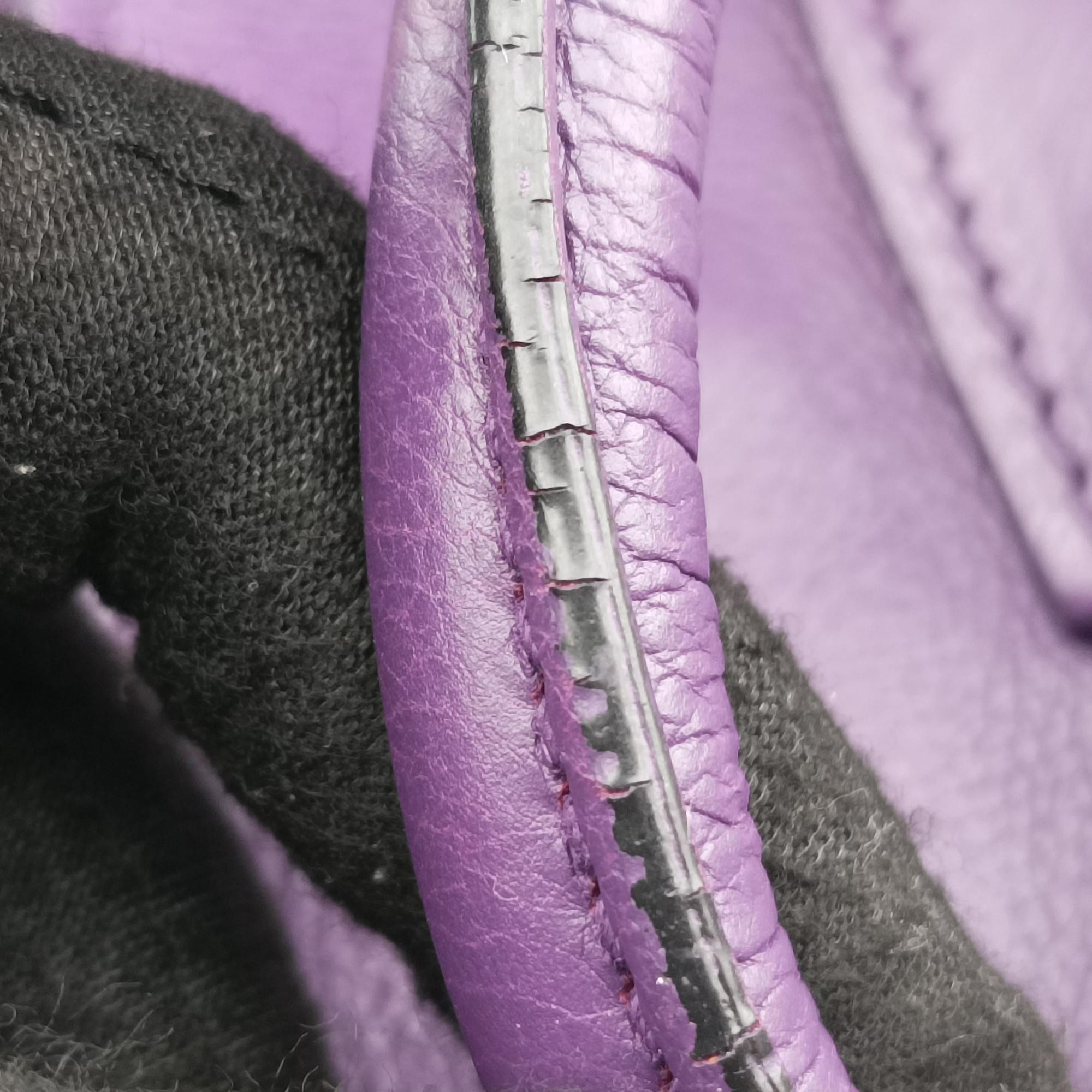 Twin Pocket Winged Tote Purple Leather BN2619 103ツイン ポケット ウィング トート パープル レザー BN2619 103