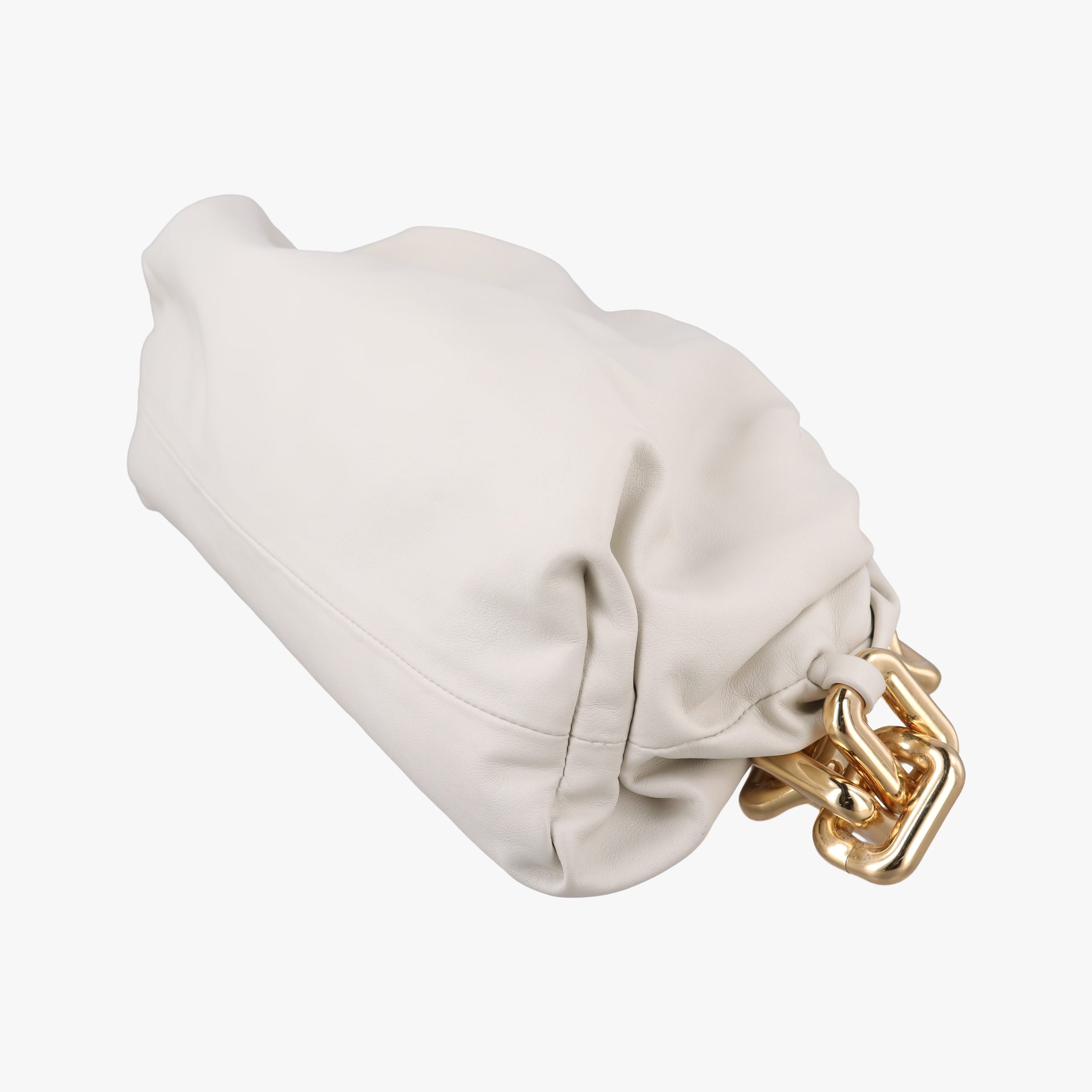 THE Chain Pouch White lambskin B08930648Vザ チェーン ポーチ ホワイト ラムスキン B08930648V