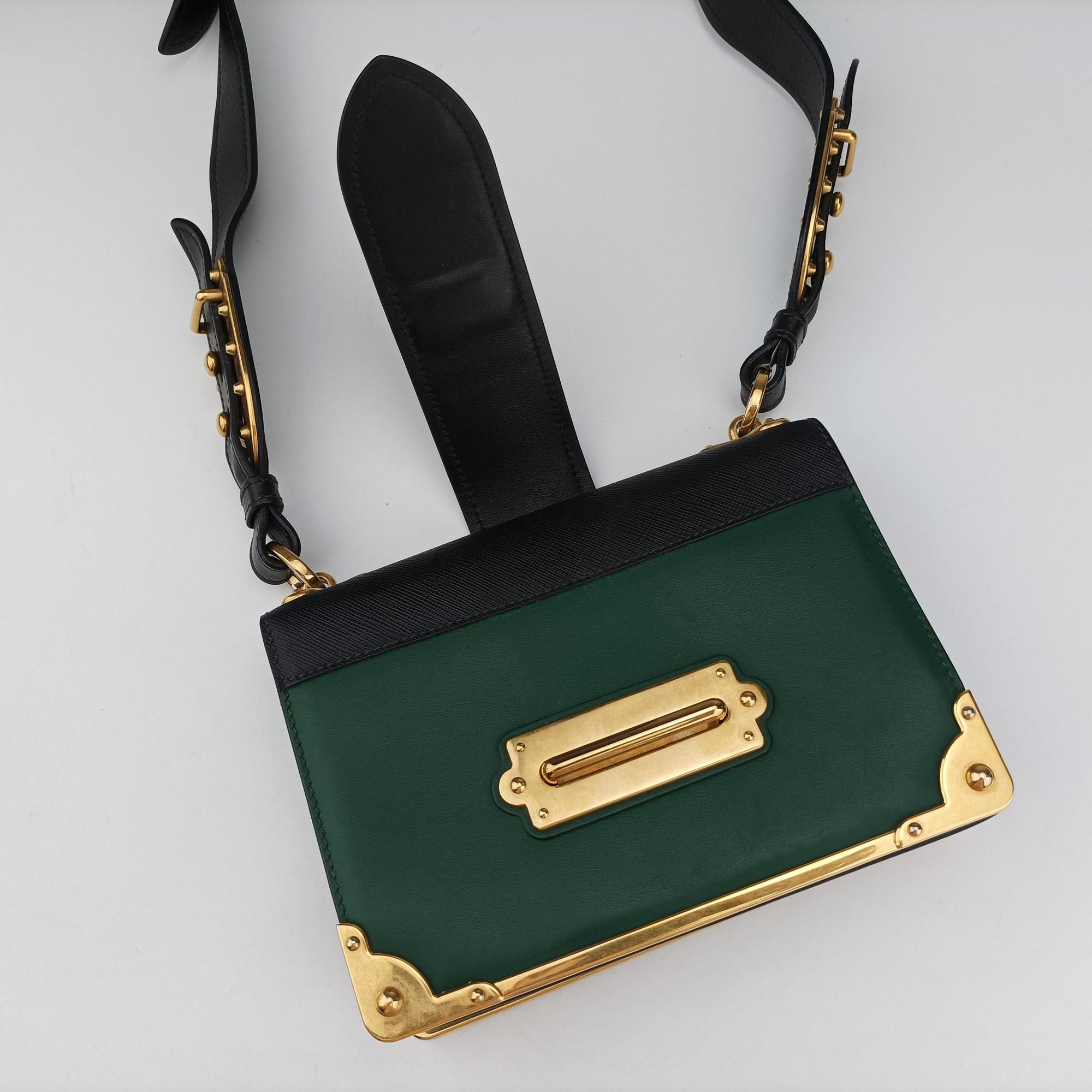 Cahier Green×black Leather 1BD045 25カイエ グリーン×ブラック レザー 1BD045 25