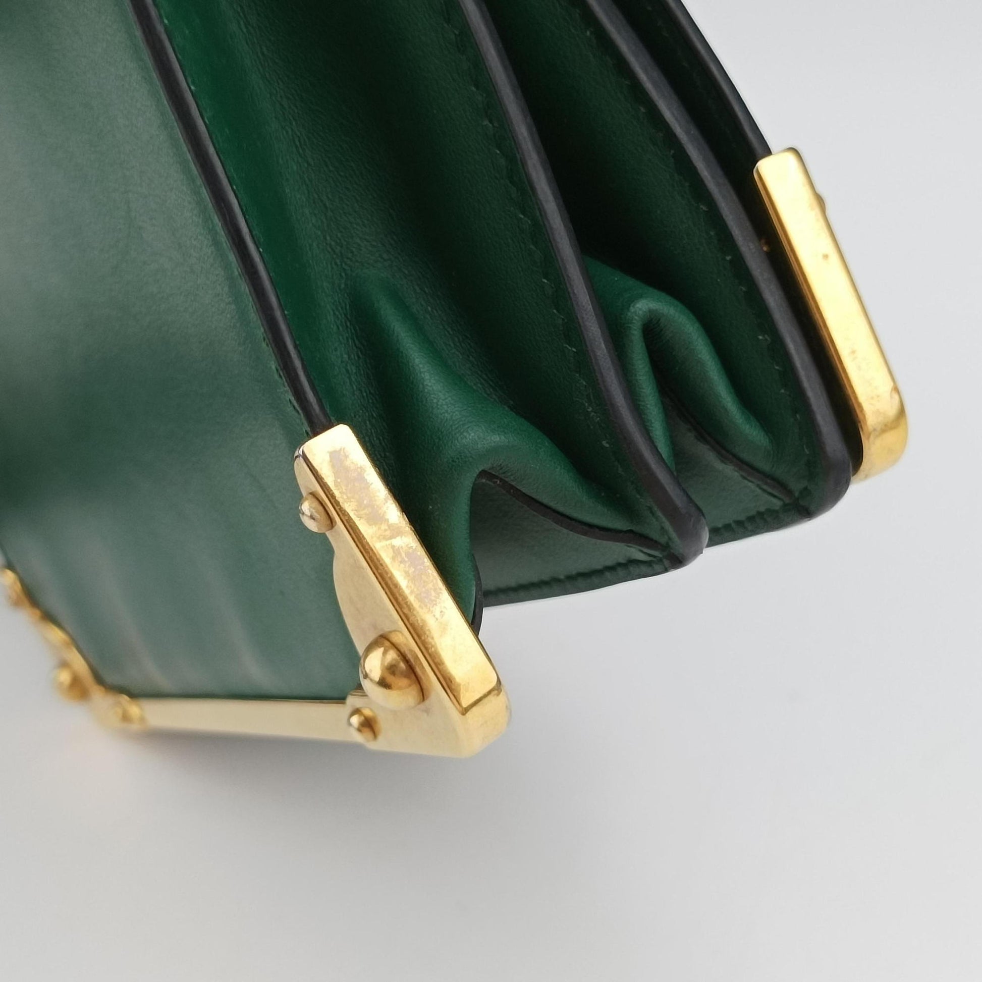 Cahier Green×black Leather 1BD045 25カイエ グリーン×ブラック レザー 1BD045 25