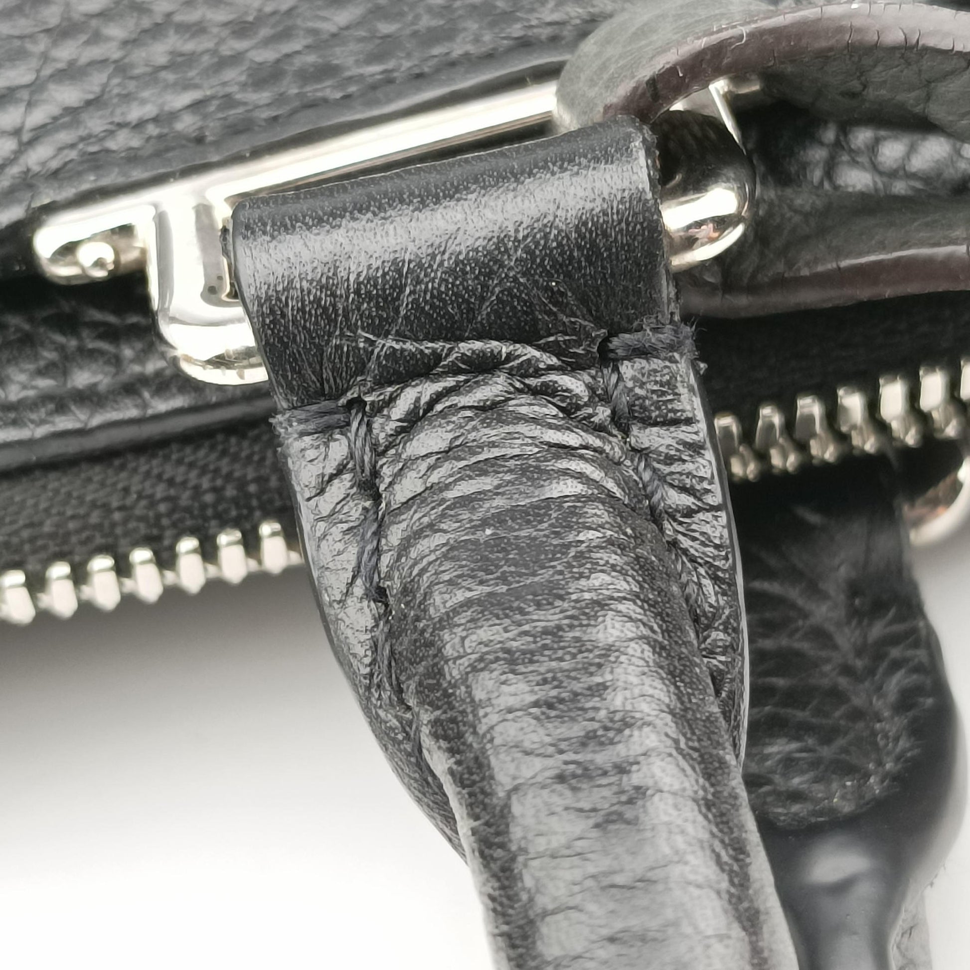 Armand Briefcase MM Noir Taurillon leather M54381 UB0118アルマンド ブリーフケース MM ノワール トリヨンレザー M54381 UB0118