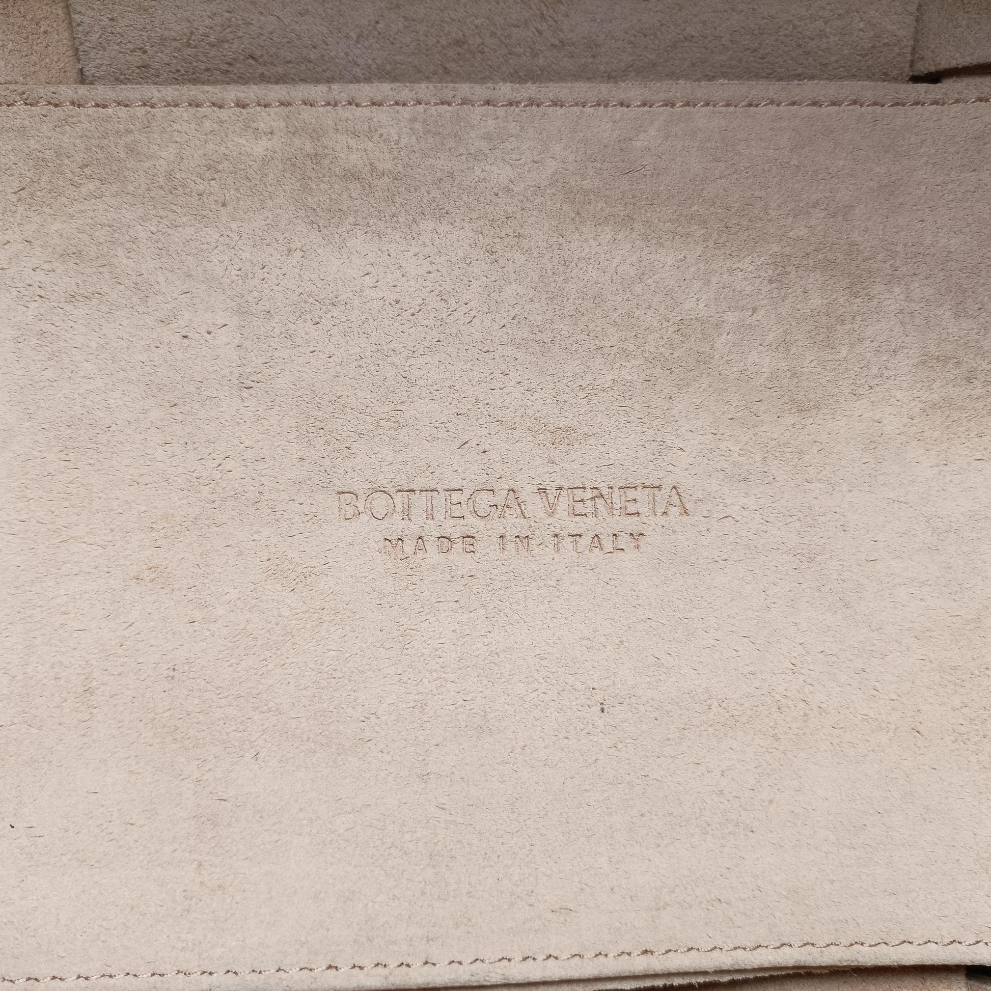 THE ARCO Tote khaki lambskin B09127227Gミディアム ザ アルコ トート カーキ ラムスキン B09127227G