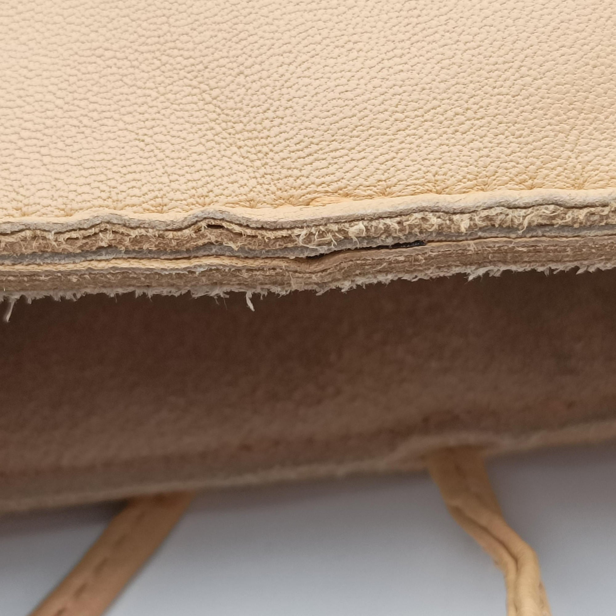 THE ARCO Tote khaki lambskin B09127227Gミディアム ザ アルコ トート カーキ ラムスキン B09127227G