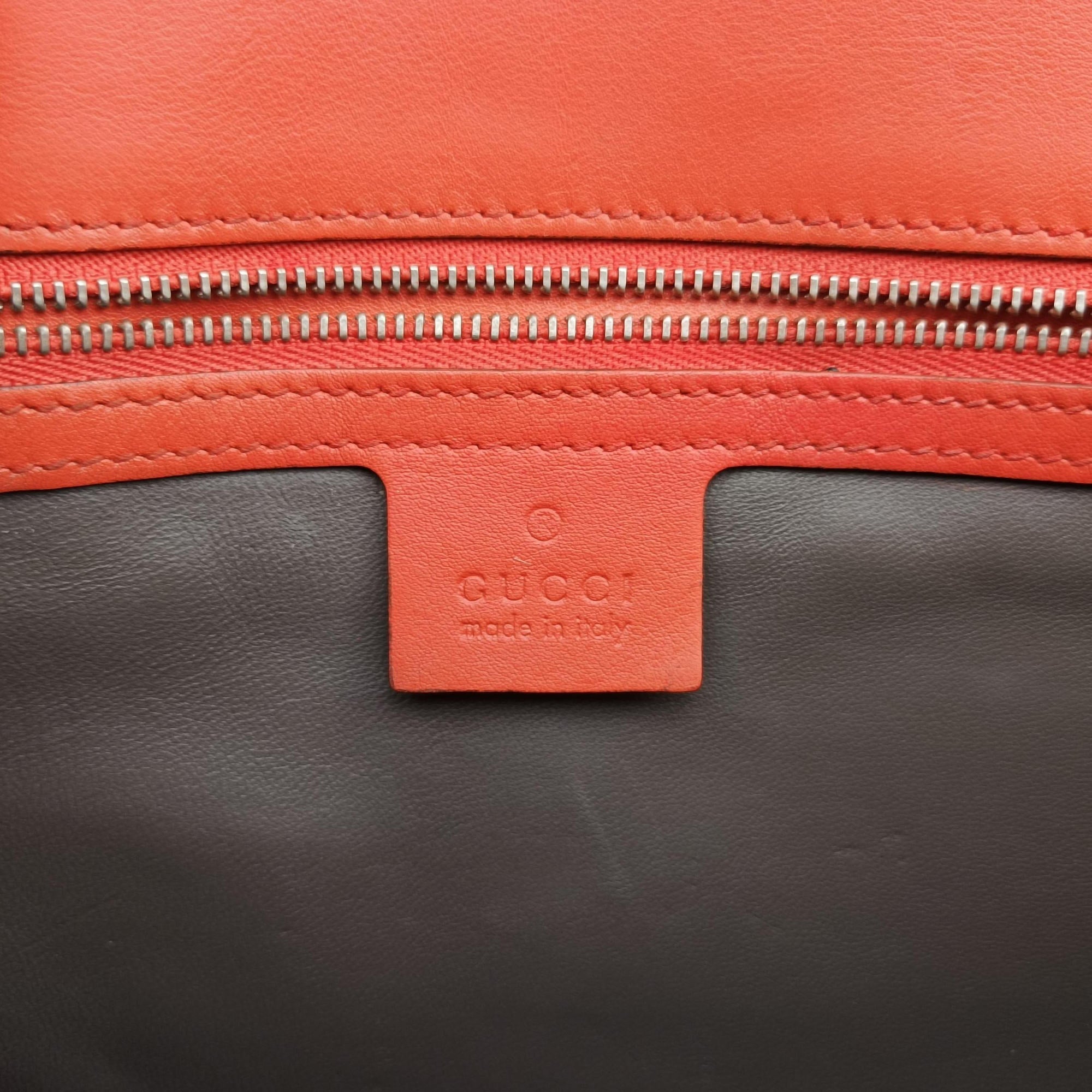 Interlocking G Orange Patent 387606 C018788259インターロッキングG オレンジ パテント 387606 C018788259