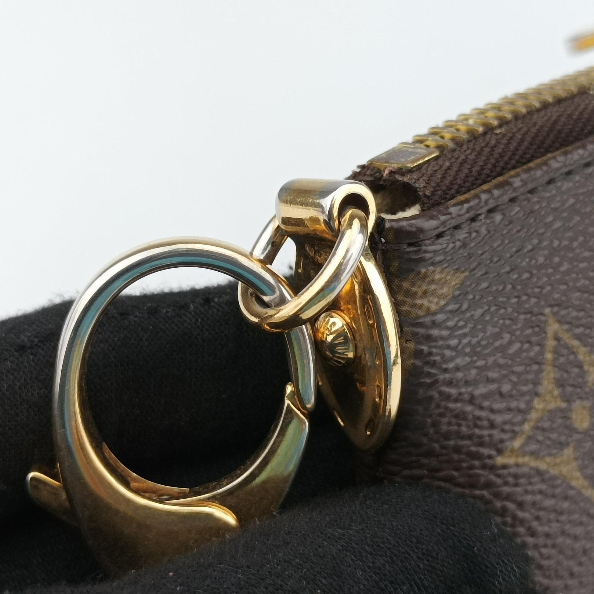 Pochette Mila MM brown Monogram Canvas M60094 AA1190ポシェット ミラ MM モノグラム/ブラウン モノグラムキャンバス M60094 AA1190