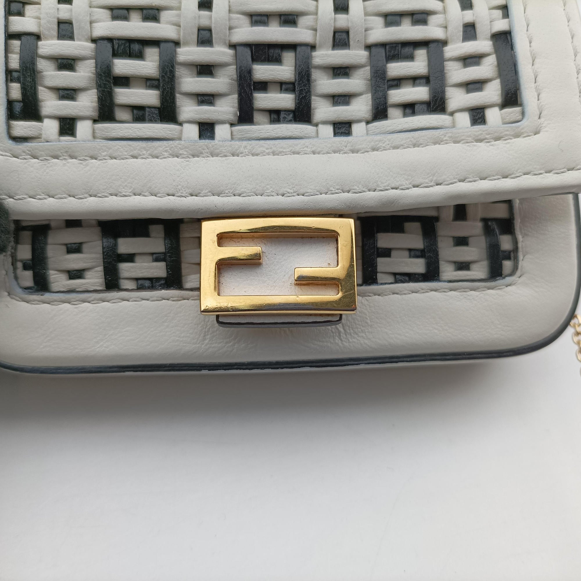 Nano Baguette Charm Black/White Leather 7AR844 7AR844-AFC0-218-0189ナノ バゲット チャーム ブラック/ホワイト レザー 7AR844 7AR844-AFC0-218-0189