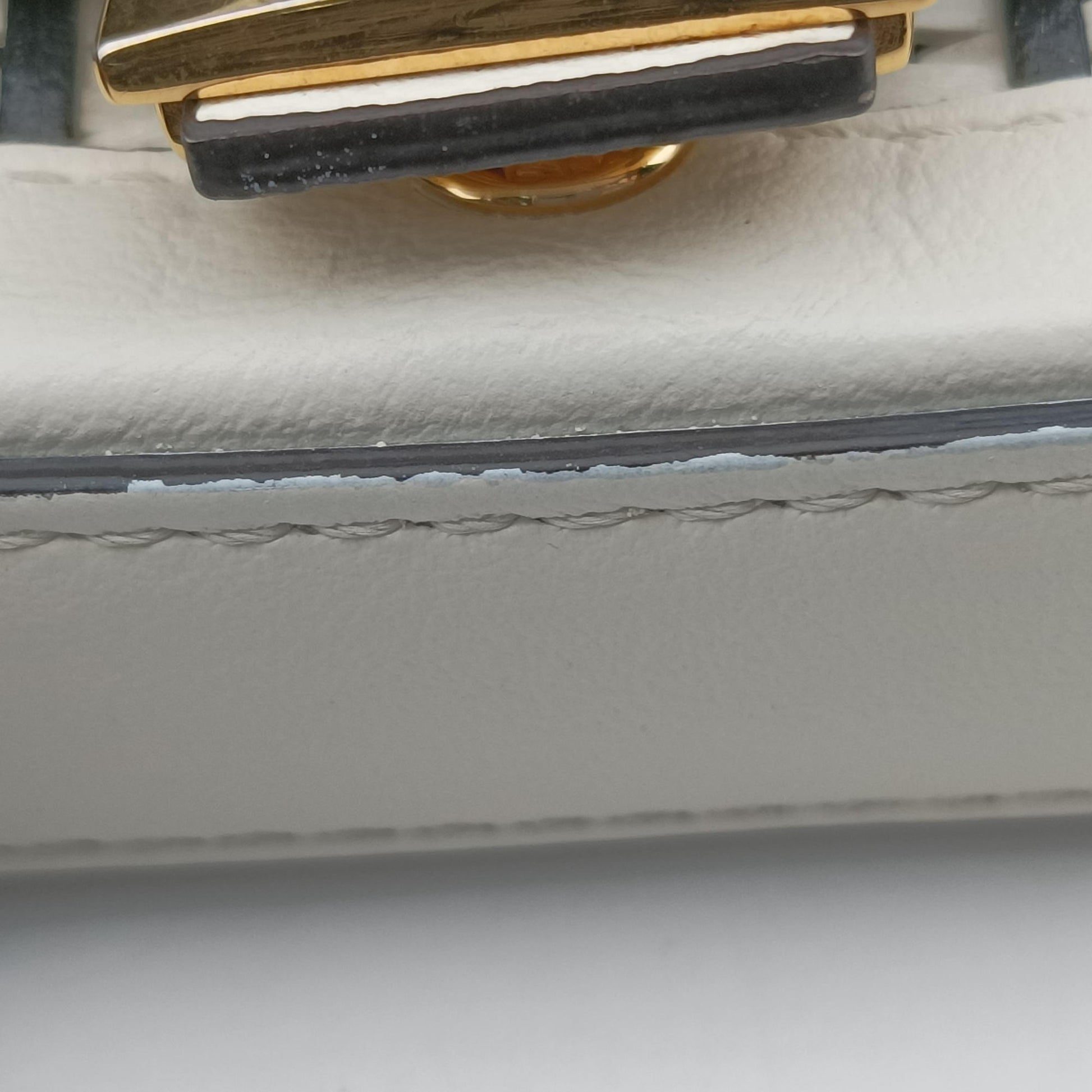 Nano Baguette Charm Black/White Leather 7AR844 7AR844-AFC0-218-0189ナノ バゲット チャーム ブラック/ホワイト レザー 7AR844 7AR844-AFC0-218-0189