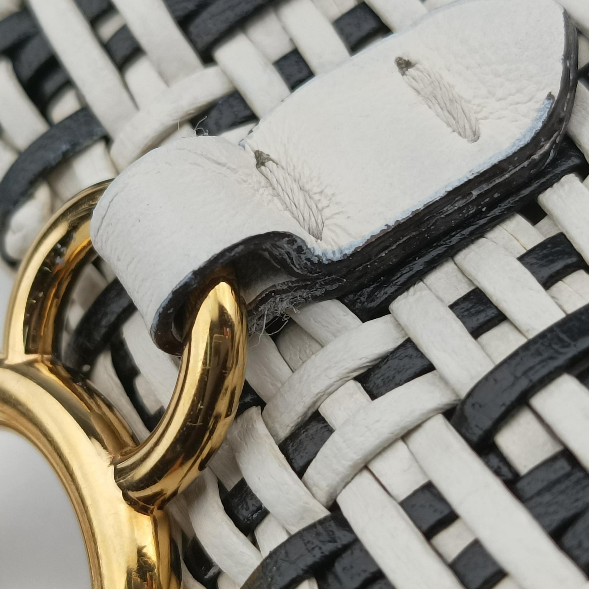 Nano Baguette Charm Black/White Leather 7AR844 7AR844-AFC0-218-0189ナノ バゲット チャーム ブラック/ホワイト レザー 7AR844 7AR844-AFC0-218-0189