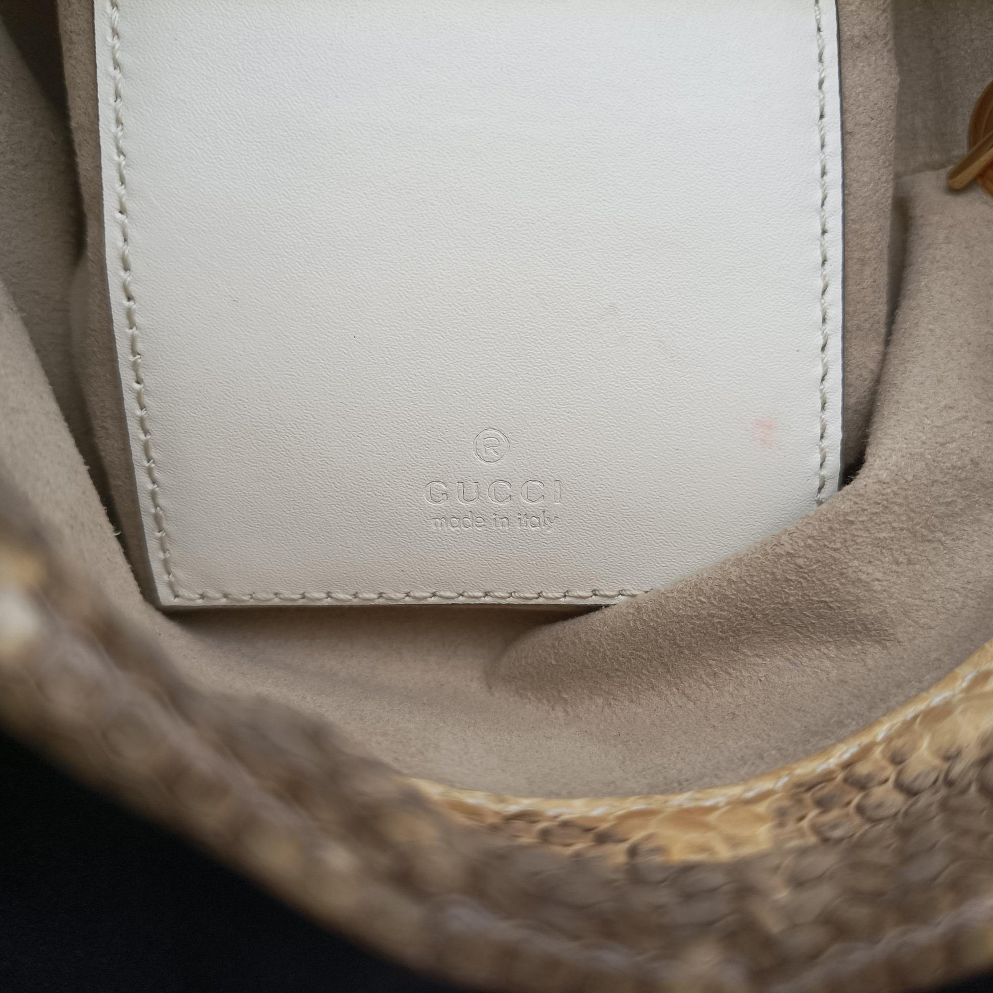 Zumi Mini Drawstring Bucket Beige x Multicolor snakeskin 576432 ズゥミ ミニバケット ベージュ×マルチカラー ヘビ革 576432 