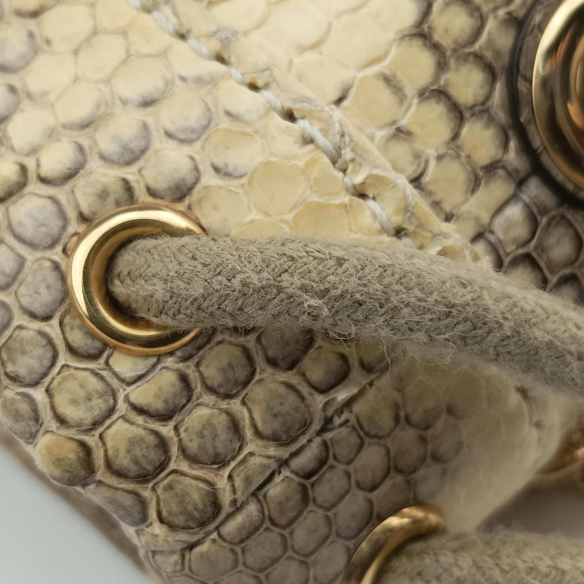 Zumi Mini Drawstring Bucket Beige x Multicolor snakeskin 576432 ズゥミ ミニバケット ベージュ×マルチカラー ヘビ革 576432 