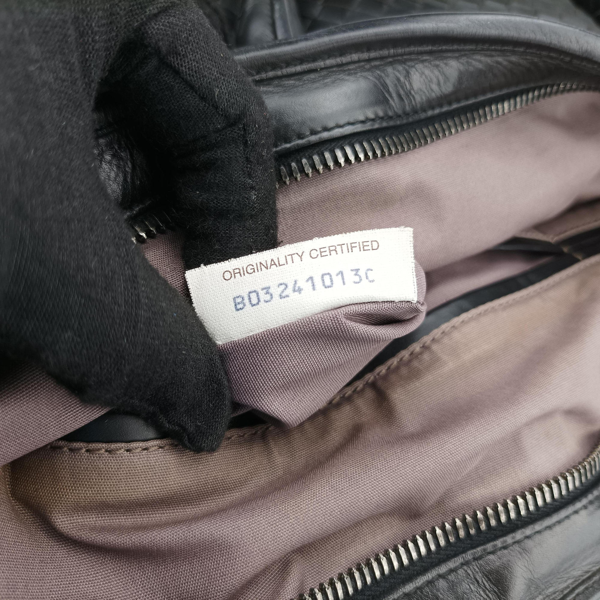 Intrecciato Black lambskin B03241013Cイントレチャート ブラック ラムスキン B03241013C