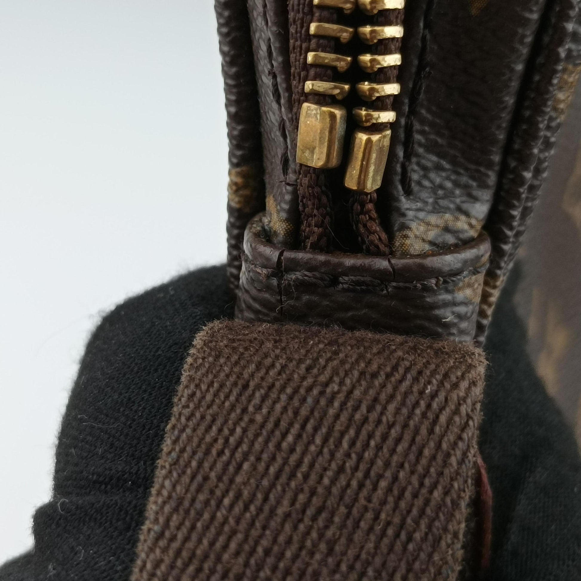 Trotter Beauvais brown Monogram Macassar M97037 AR2103トロッター ボブール モノグラム/ブラウン モノグラム マカサー M97037 AR2103
