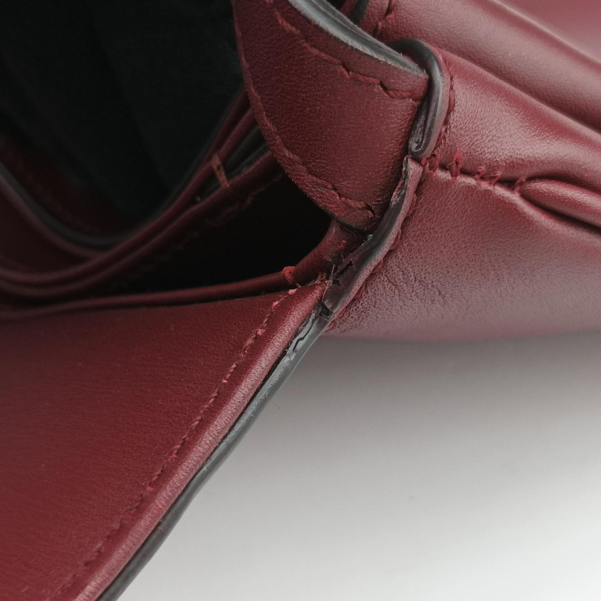 Arli Burgundy Leather 550129 D028198968アリー ワインレッド レザー 550129 D028198968