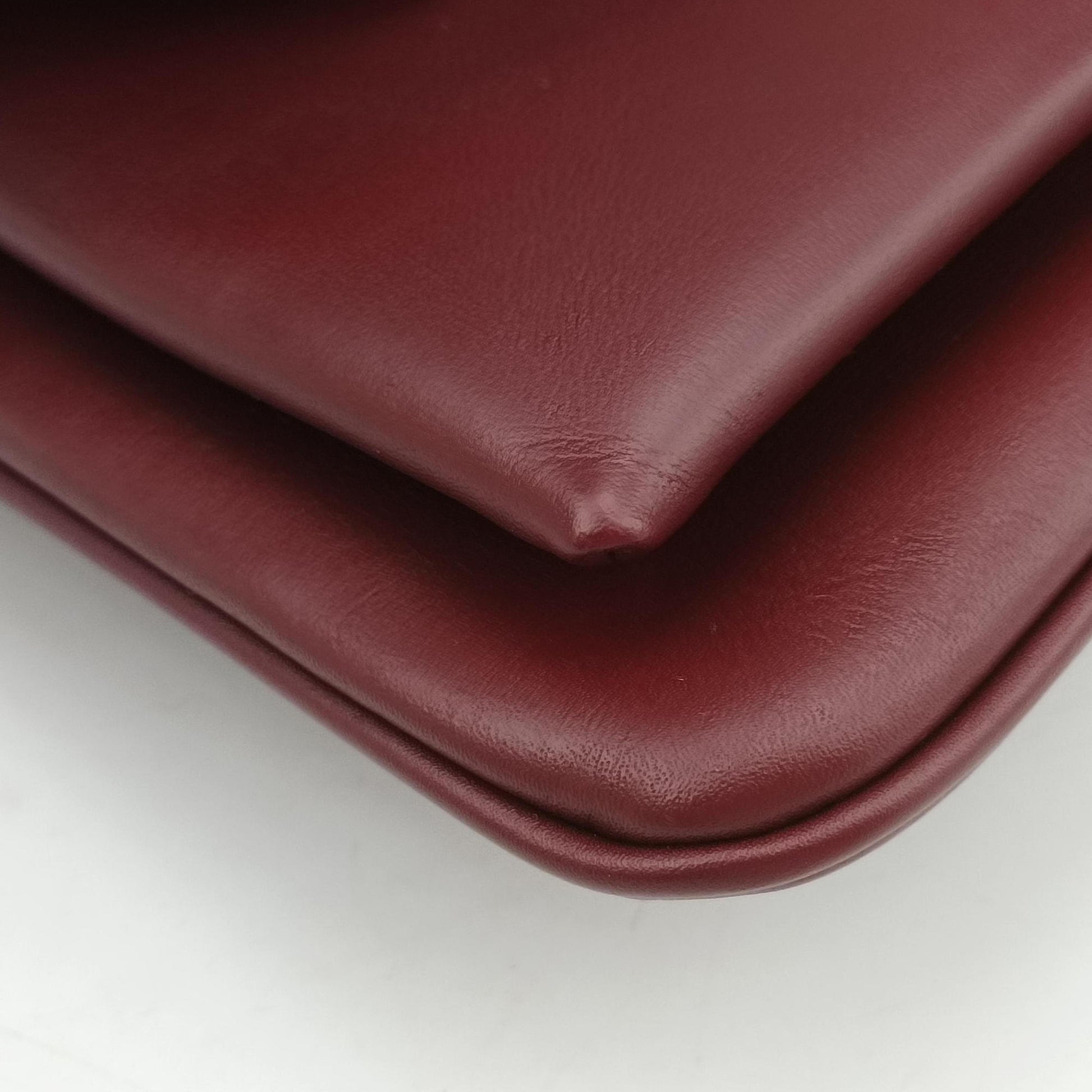 Arli Burgundy Leather 550129 D028198968アリー ワインレッド レザー 550129 D028198968