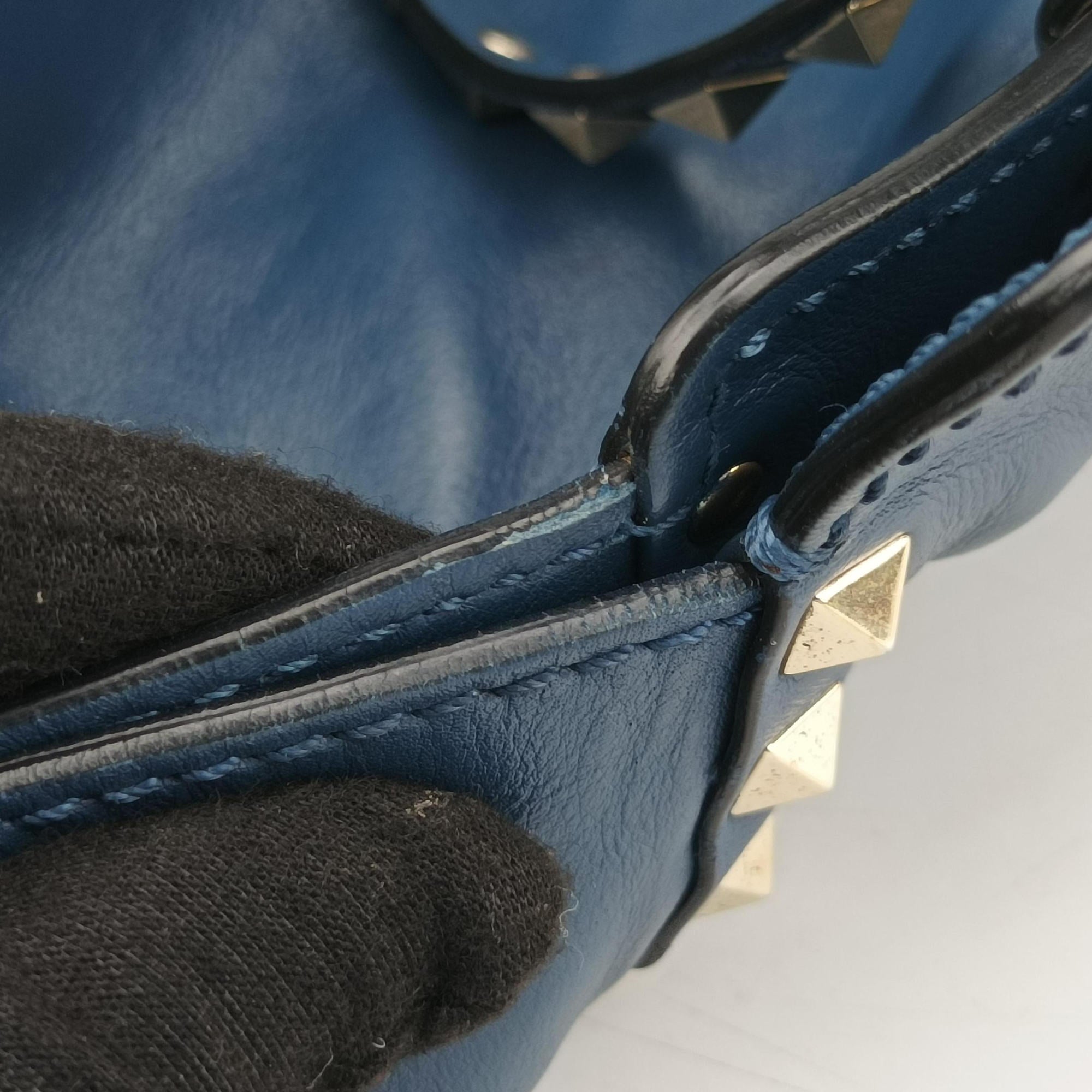 Rockstud Navy Leather Lot number unknownロックスタッズ ネイビー レザー 製番不明