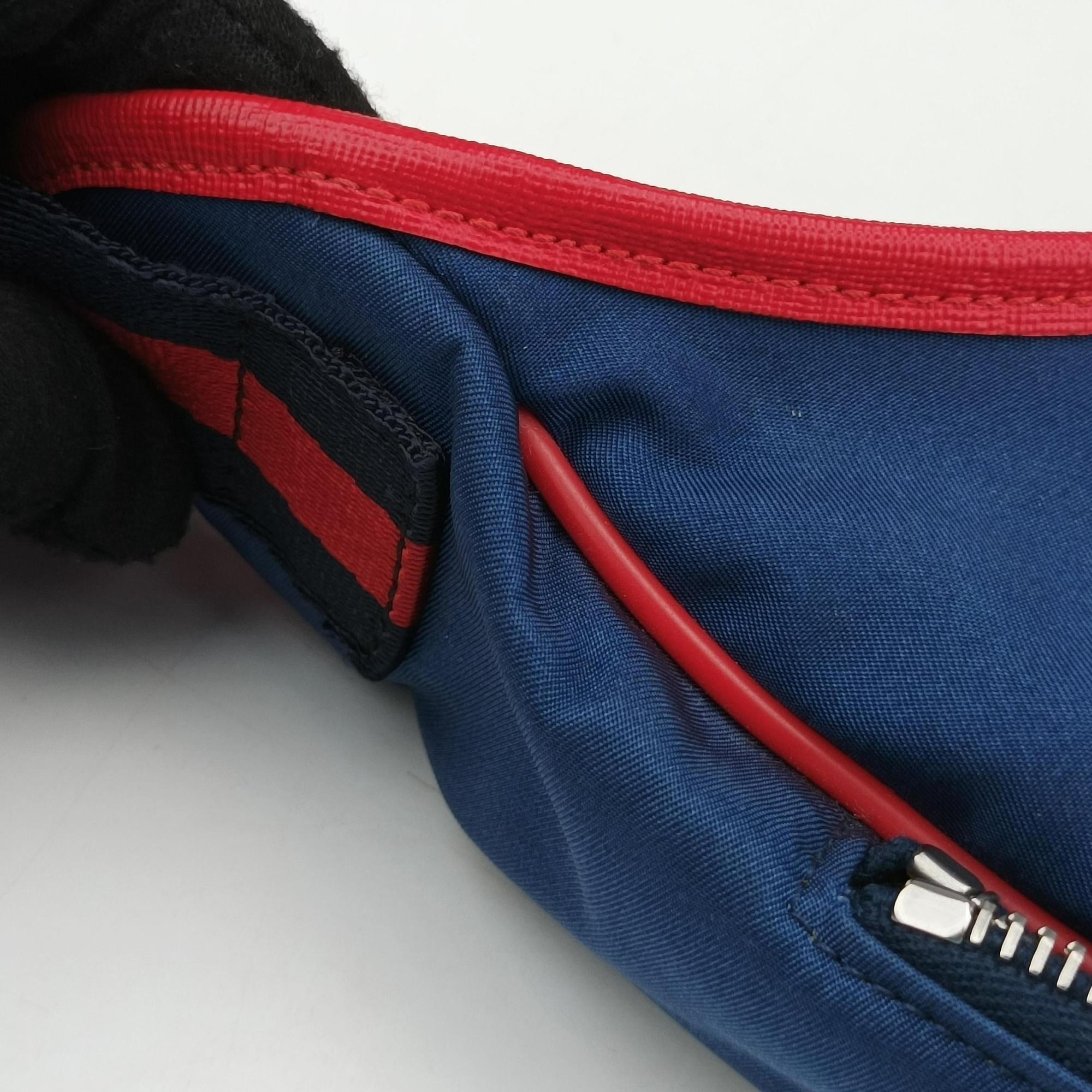 kids half moon bag Blue×Red nylon 611686 キッズ ハーフムーンバッグ ブルー×レッド ナイロン 611686 