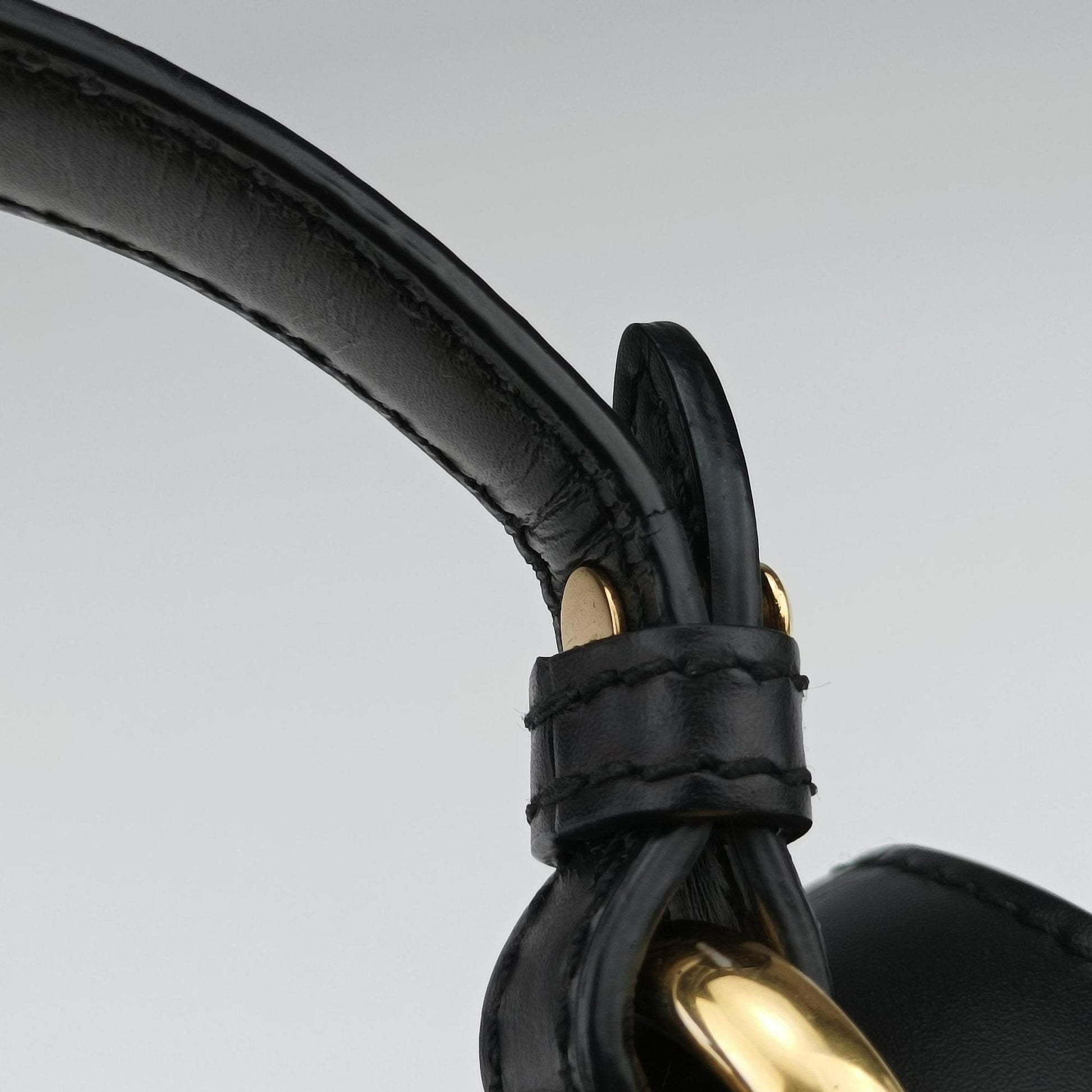 Sylvie Black Leather 470270 H022413199シルヴィ ブラック レザー 470270 H022413199