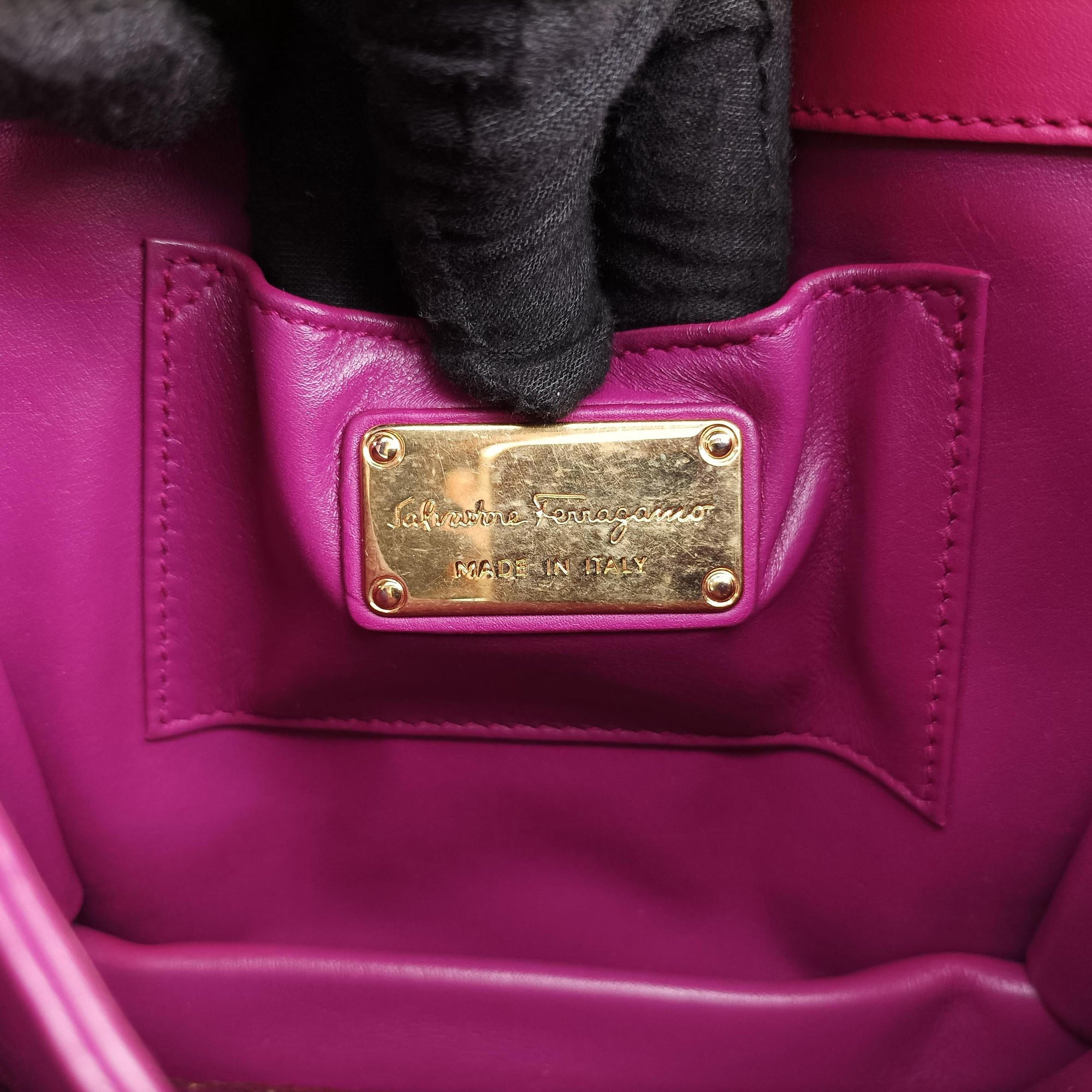Thalia Rose Leather DH-21 F893タリア ローズ レッド レザー DH-21 F893