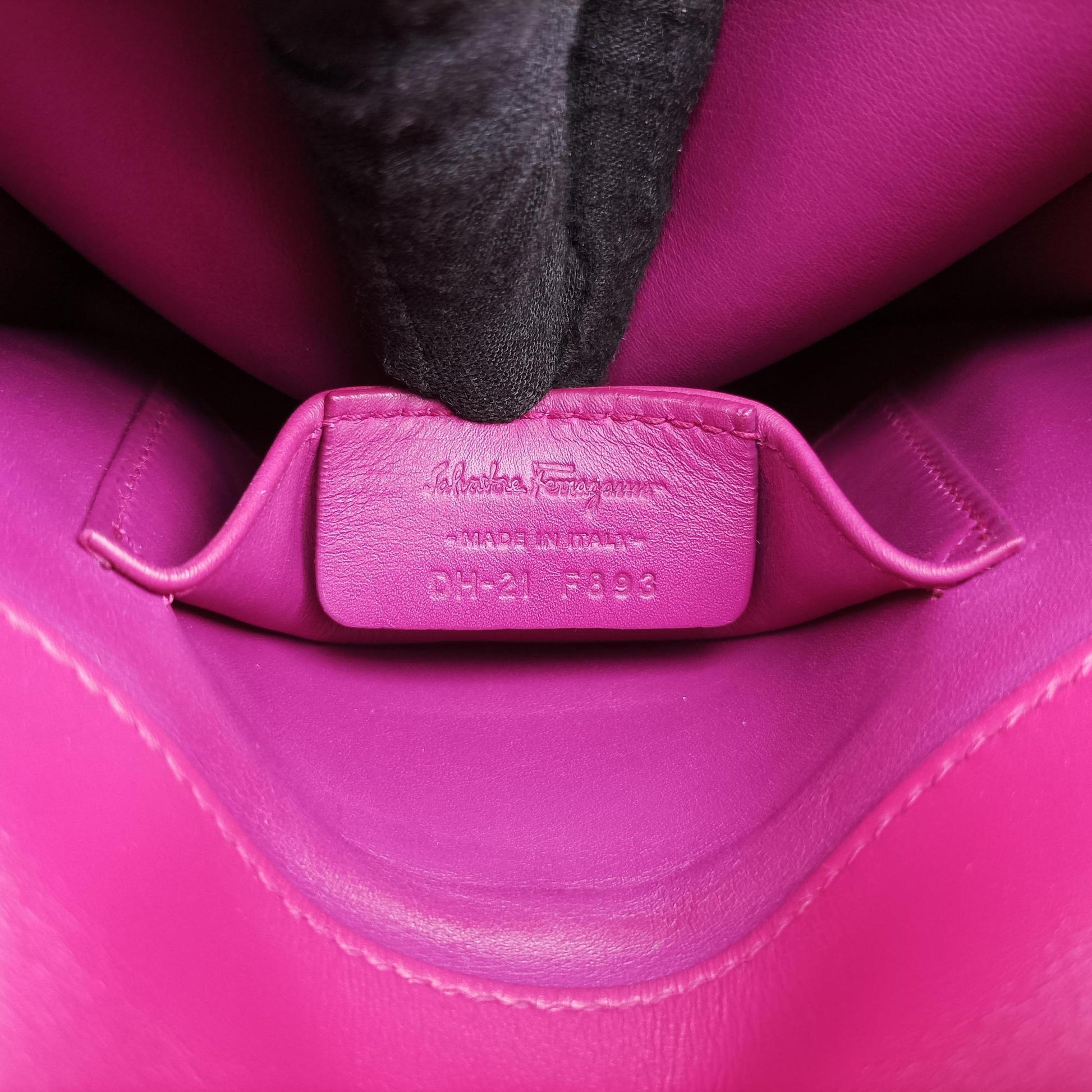 Thalia Rose Leather DH-21 F893タリア ローズ レッド レザー DH-21 F893